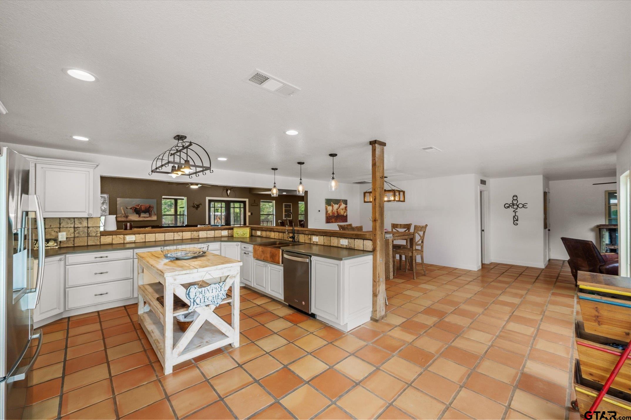 11101 County Road 104, Kaufman, TX, 75142, USA, 4 Bedrooms Bedrooms, ,3 BathroomsBathrooms,Residential,Active,11101 County Road 104,26006446