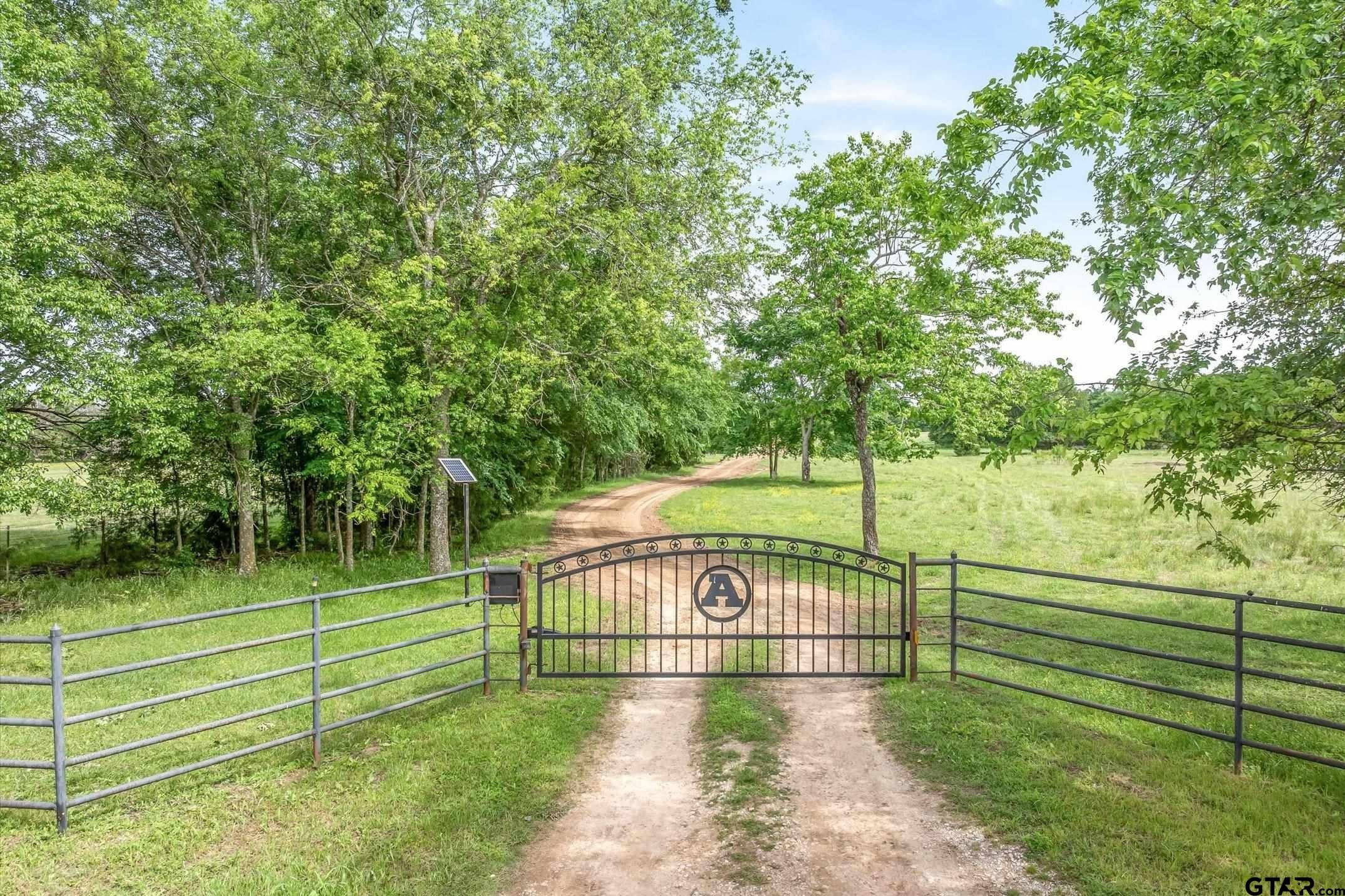 11101 County Road 104, Kaufman, TX, 75142, USA, 4 Bedrooms Bedrooms, ,3 BathroomsBathrooms,Residential,Active,11101 County Road 104,26006446