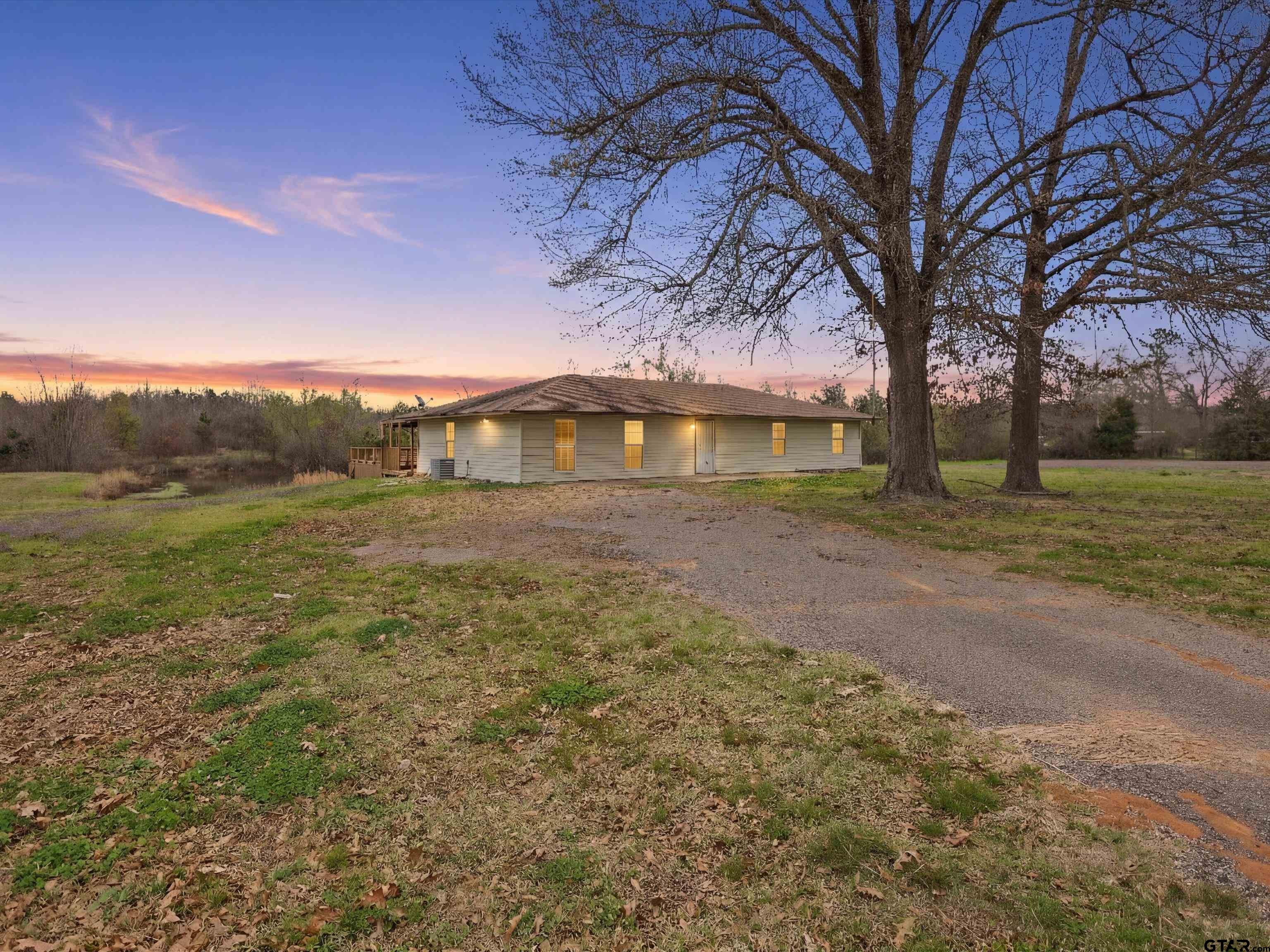 7693 S County Road 374