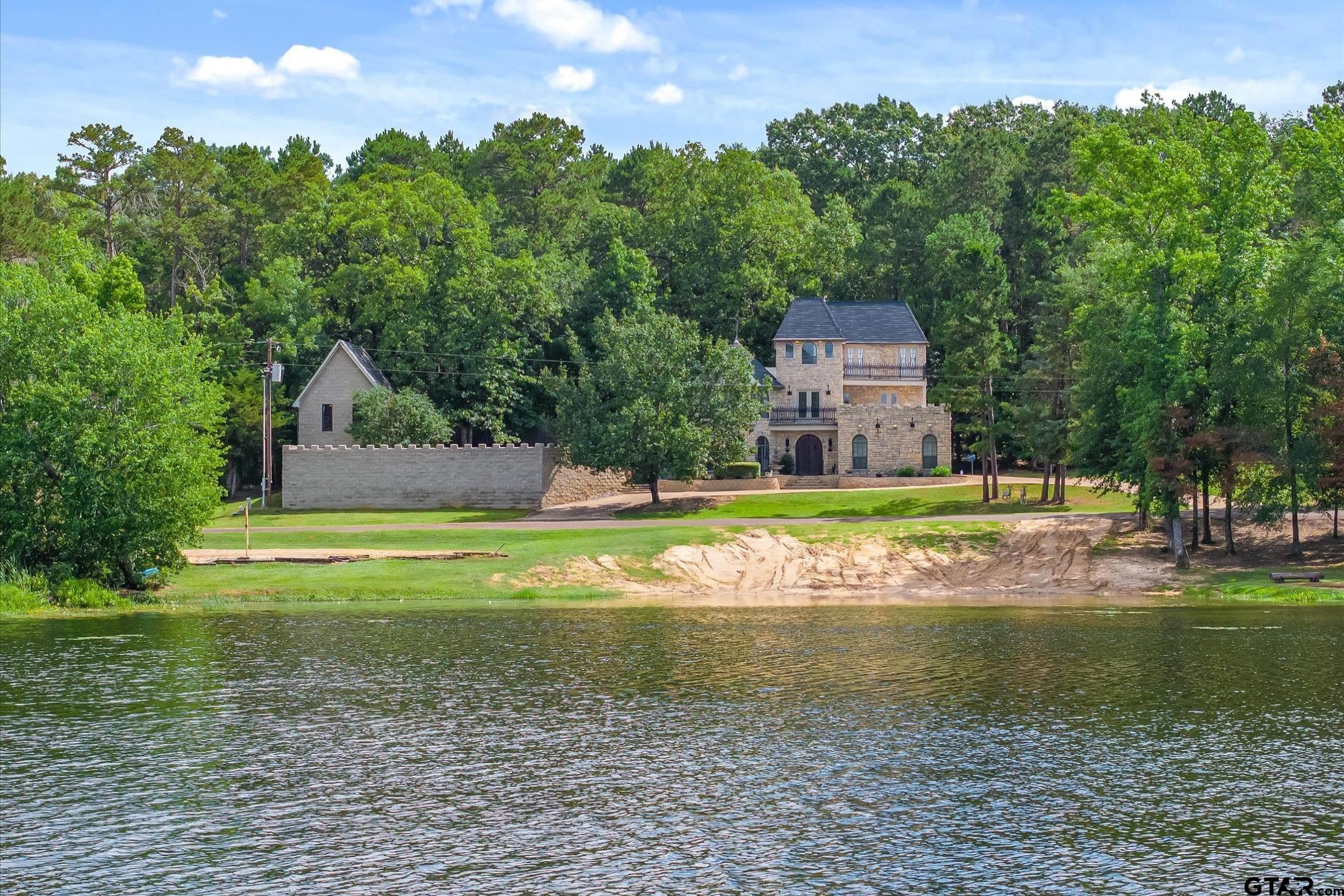 1056 County Road 3810