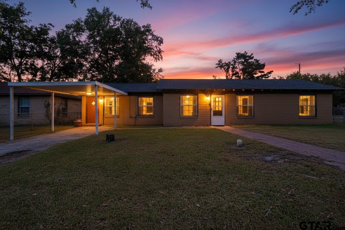 3303 Baldwin Dr