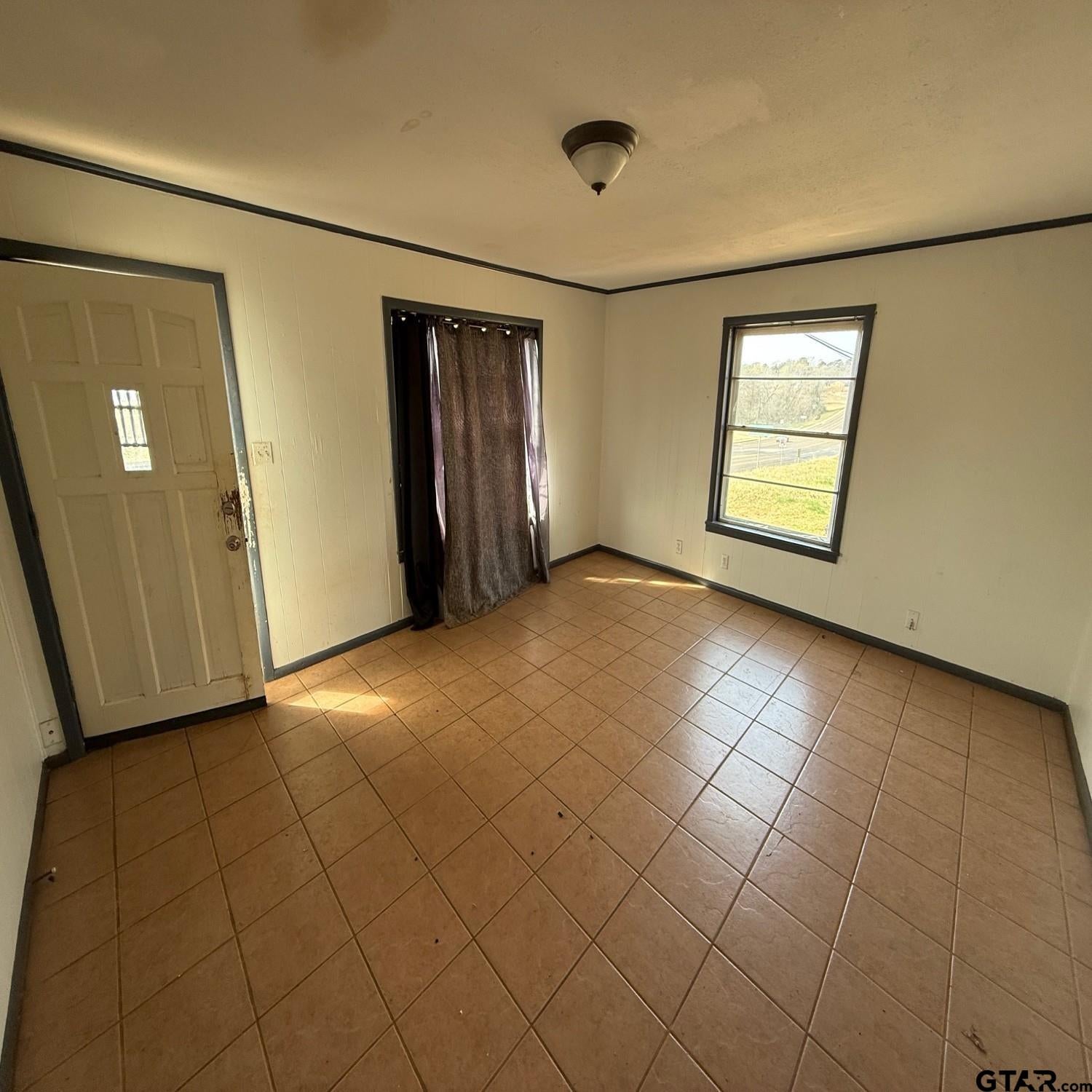 504 W Main St
