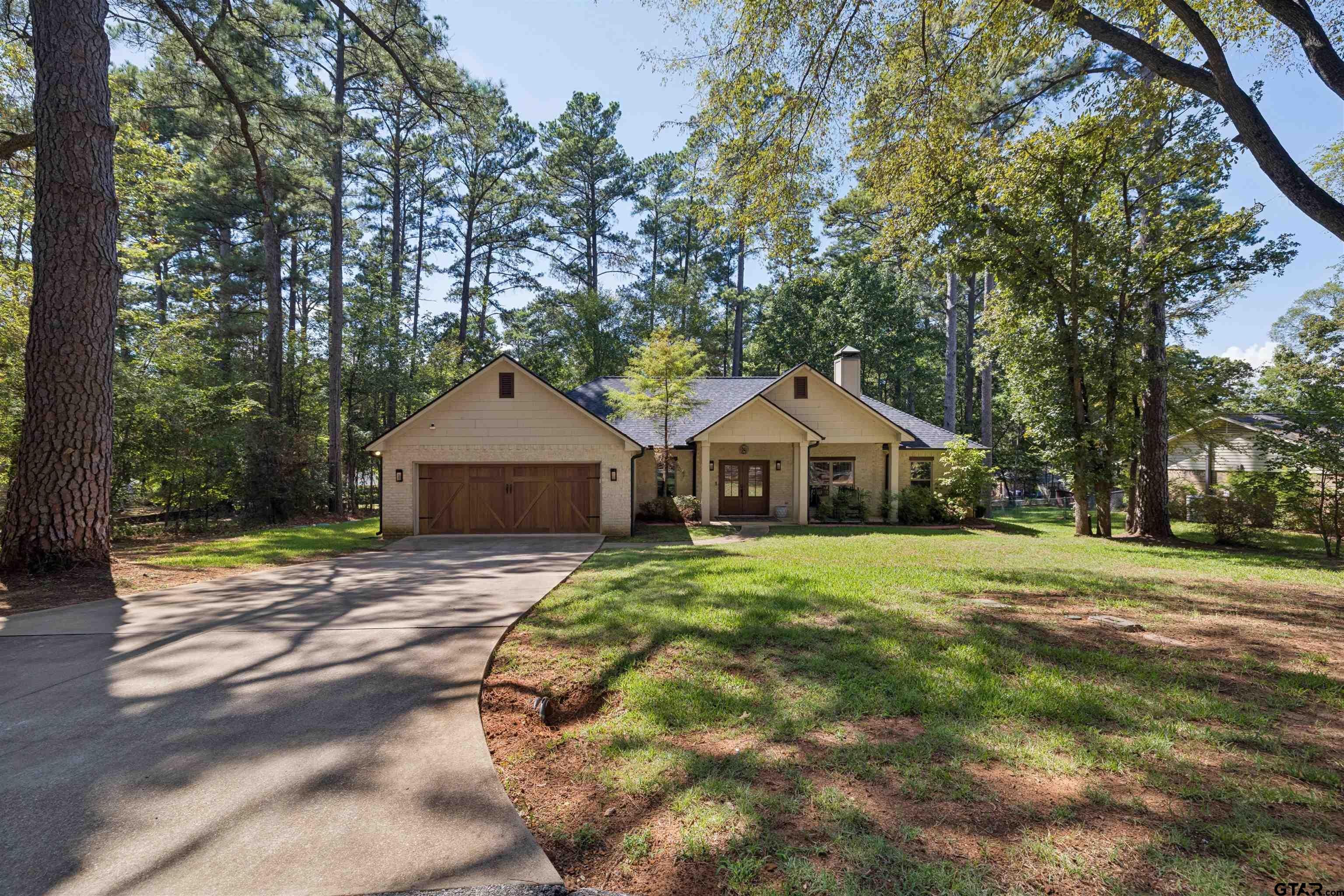 17984 Oakridge Ln