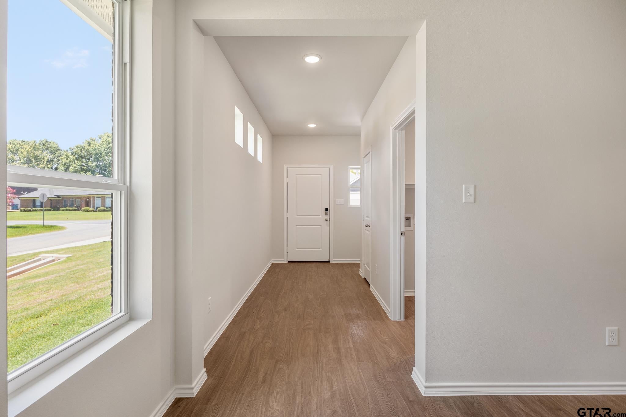 613 Park Central
