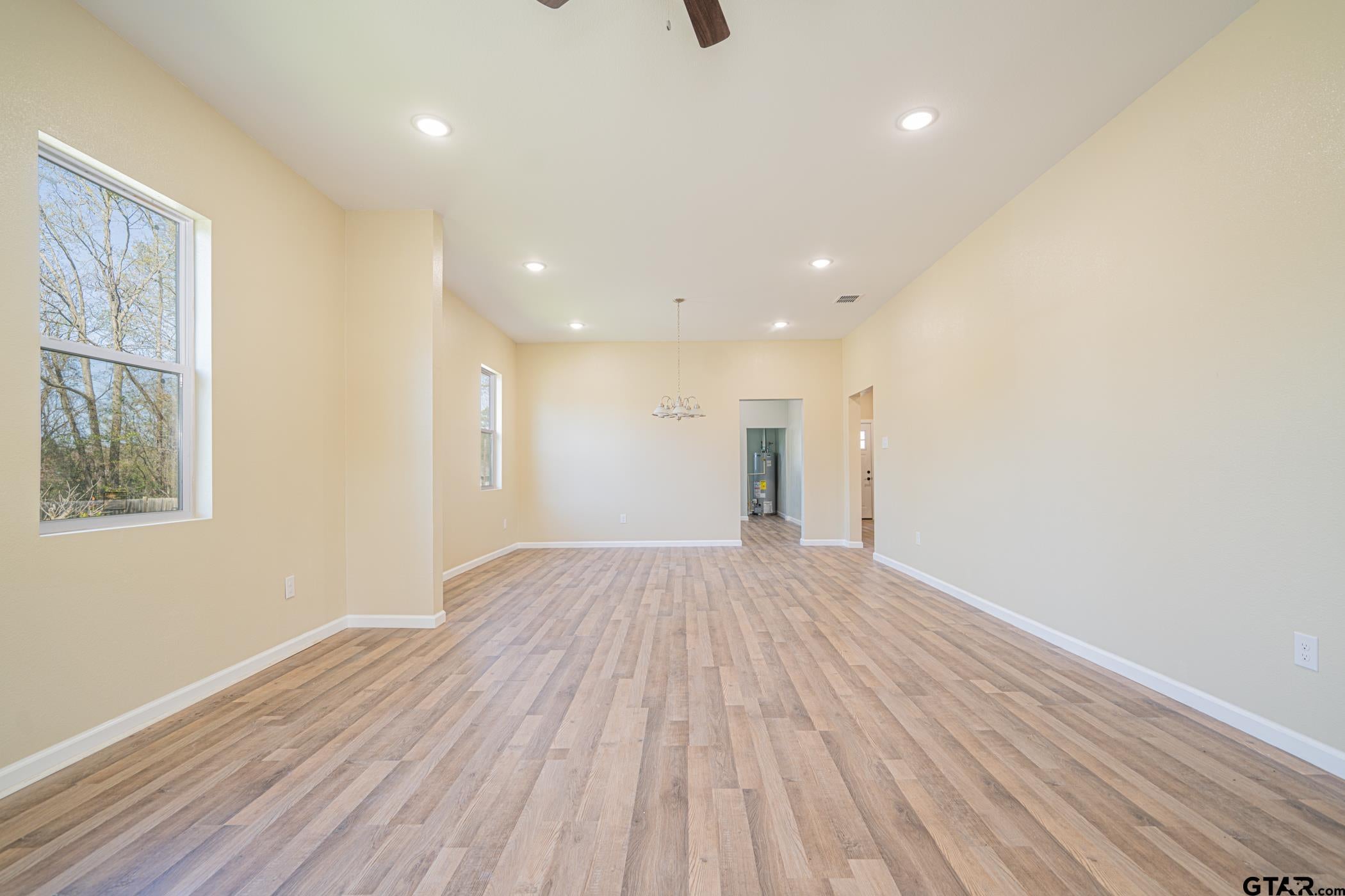 1104 N BOLIVAR