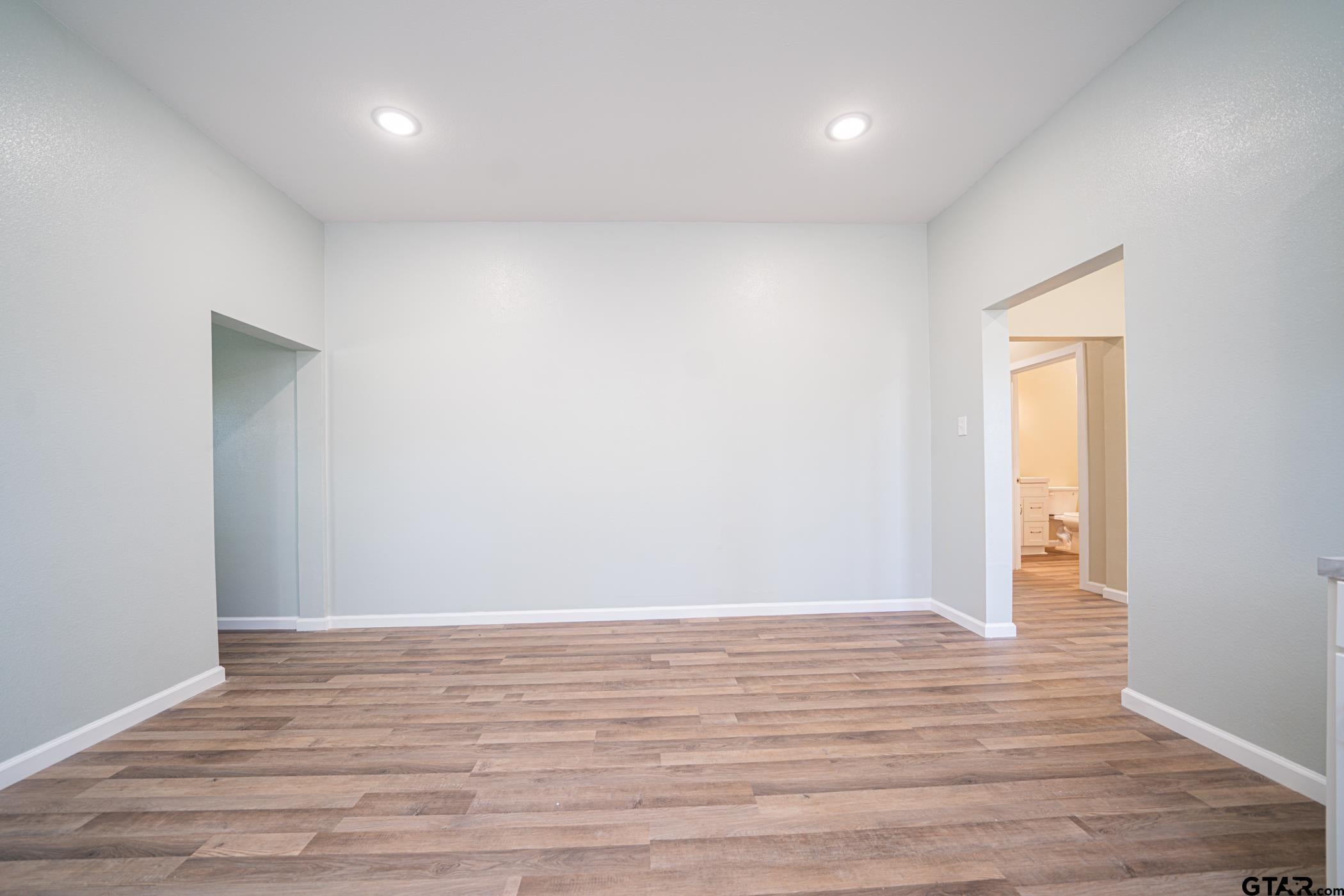 1104 N BOLIVAR