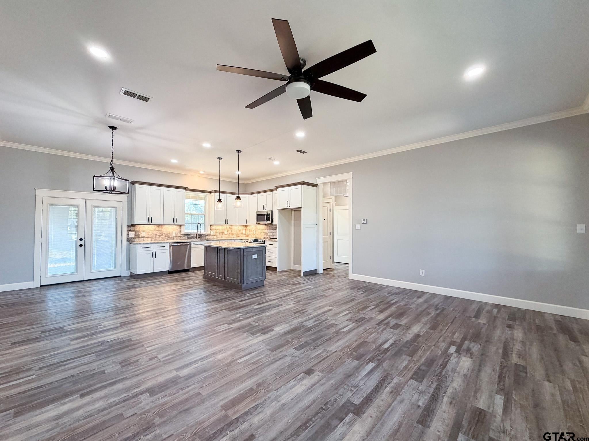 323 Eastdale Ln