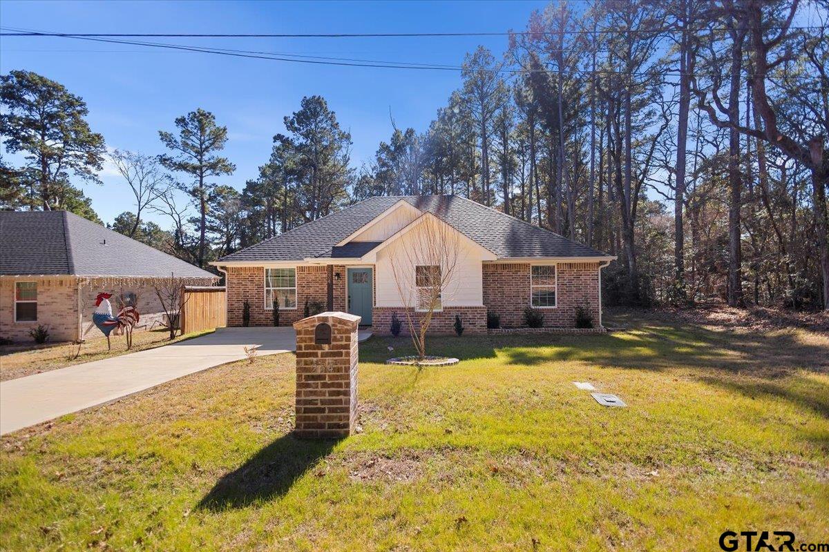 234 Sabinal Dr.