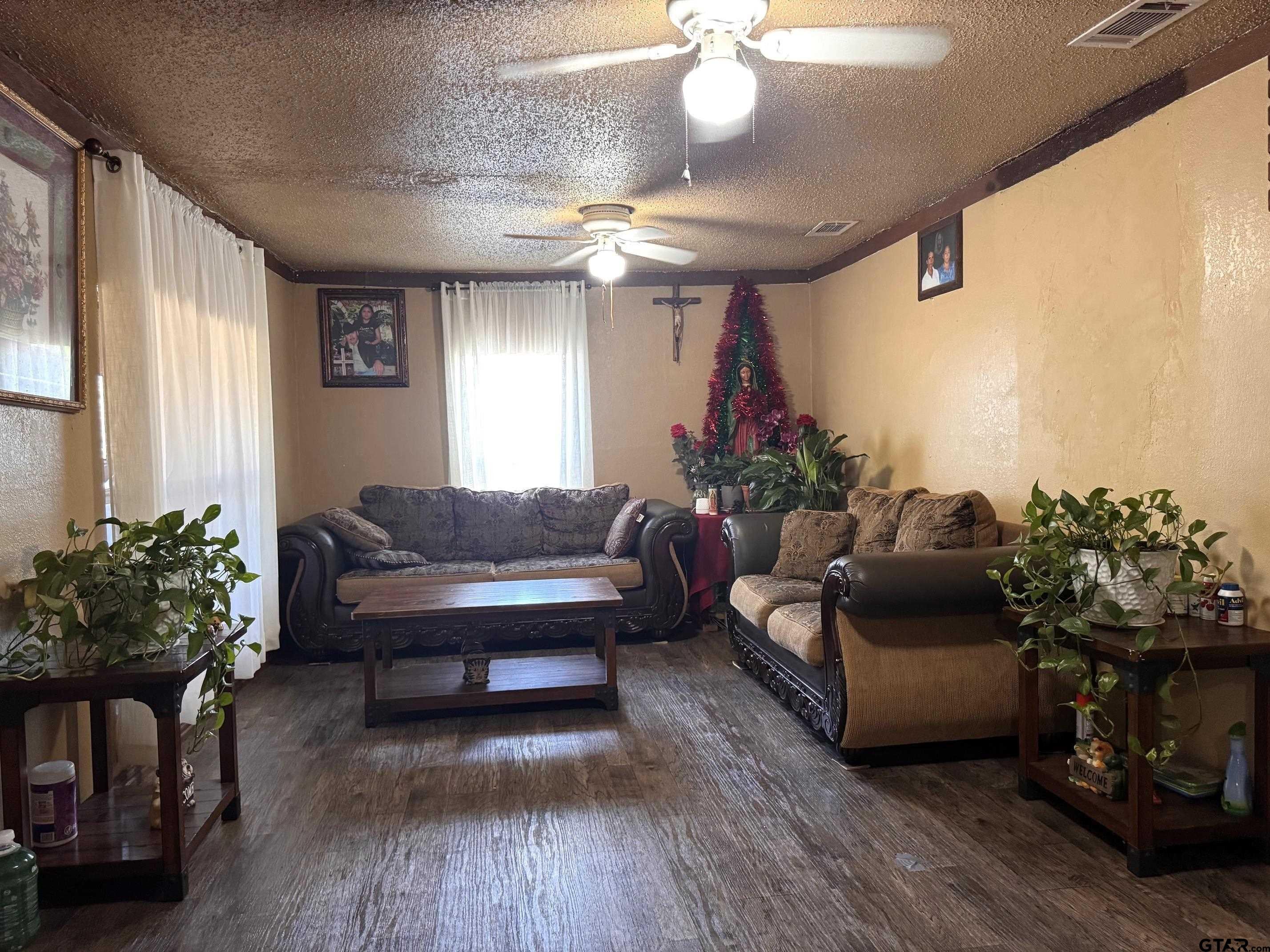 7205 N Hwy 271