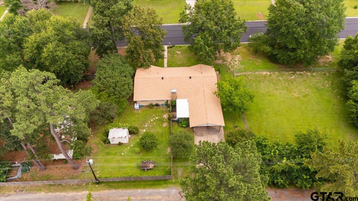 1009 Caprice Dr.