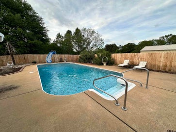 287 Hollybrook Dr. Kilgore TX 75662