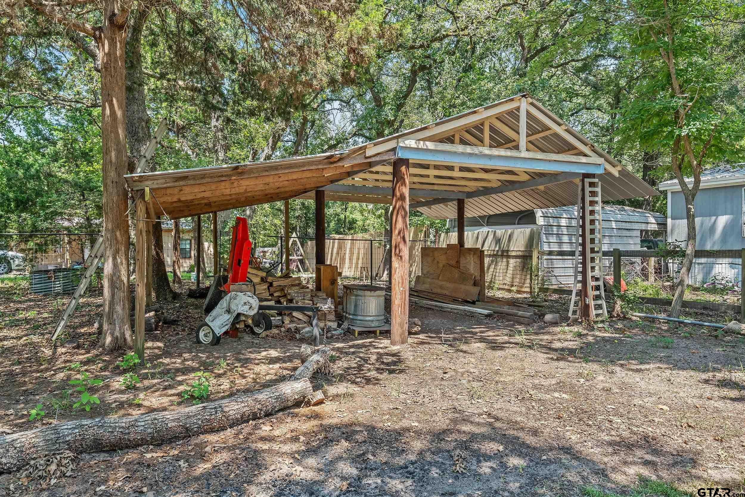 110 SYCAMORE (Hickory Hills & Sycamore)