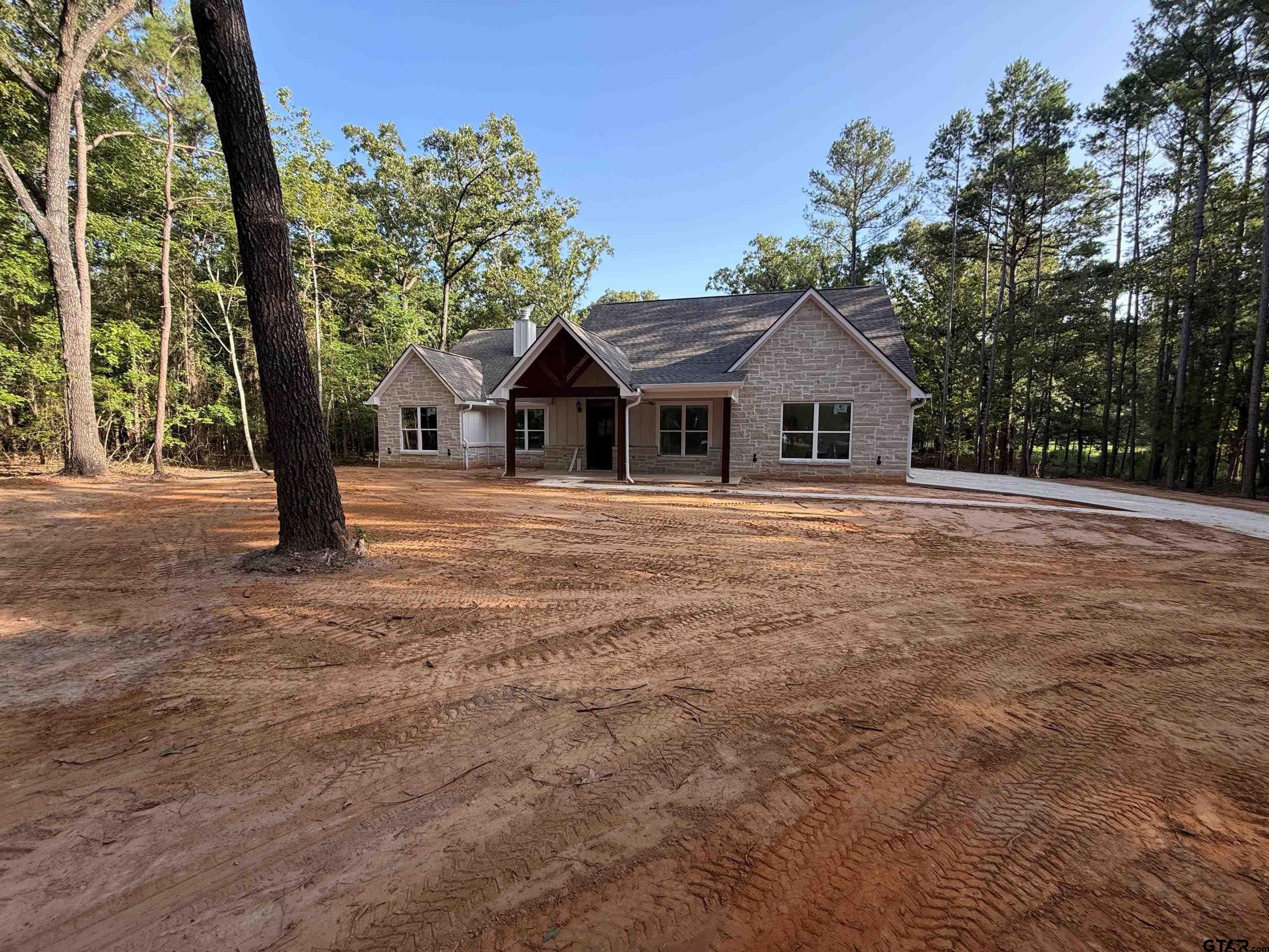 15212 Maple Leaf Ct