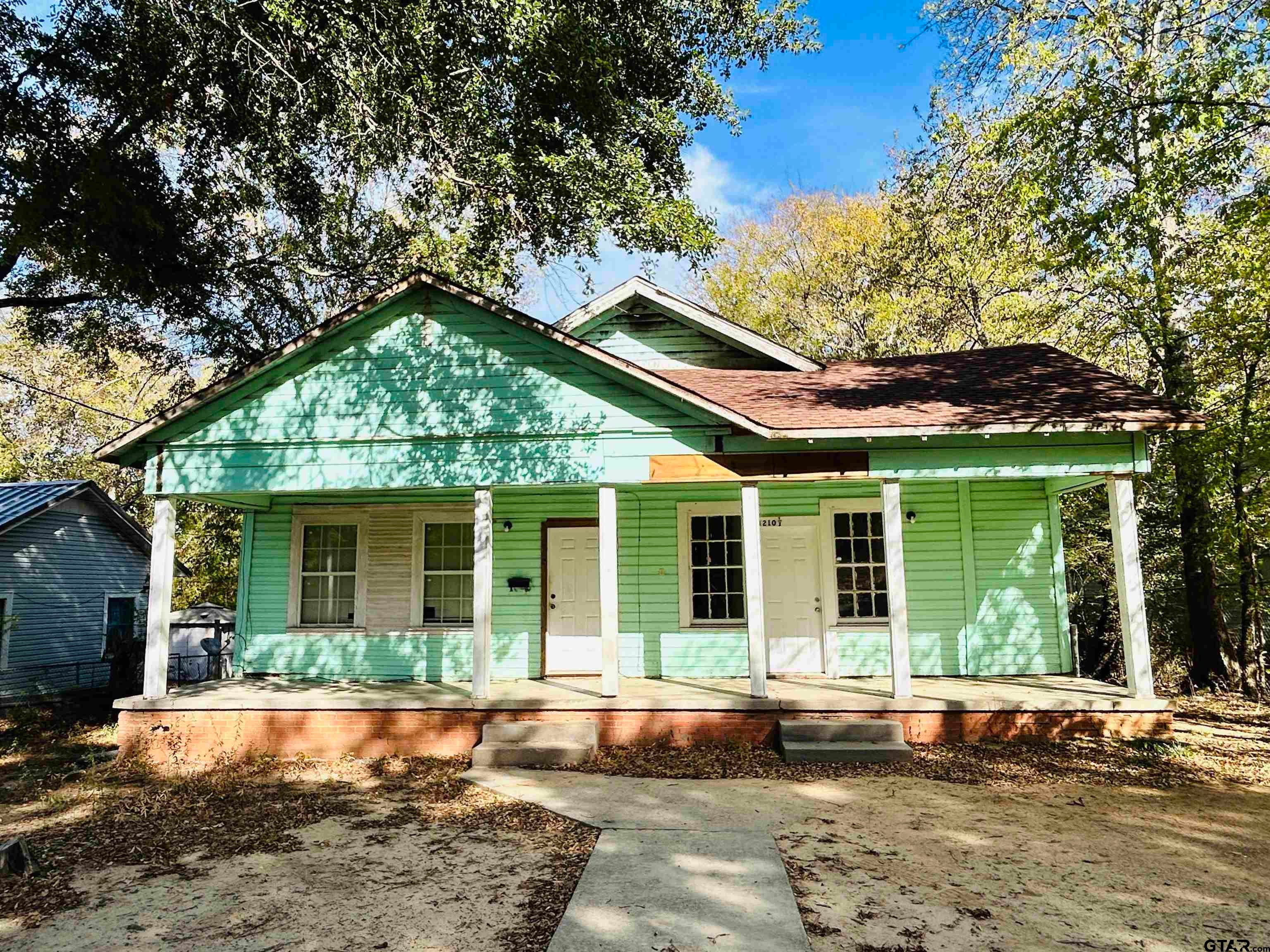 1210 N Tenth St.