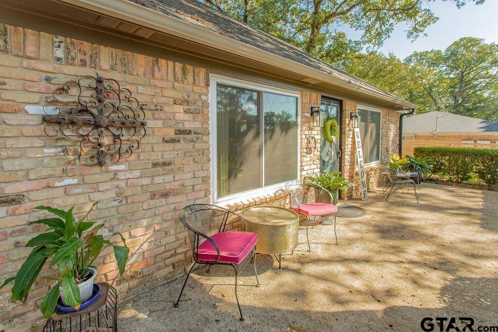 409 Lakeview