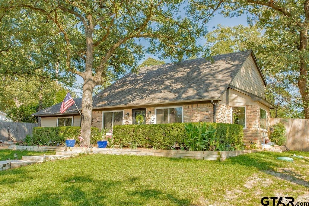 409 Lakeview