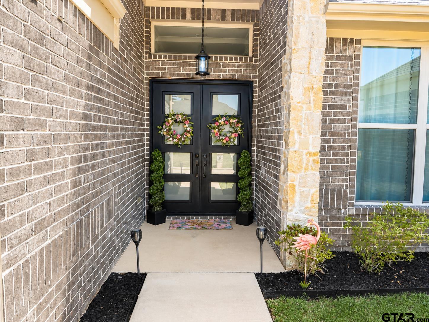 2213 Rana Park