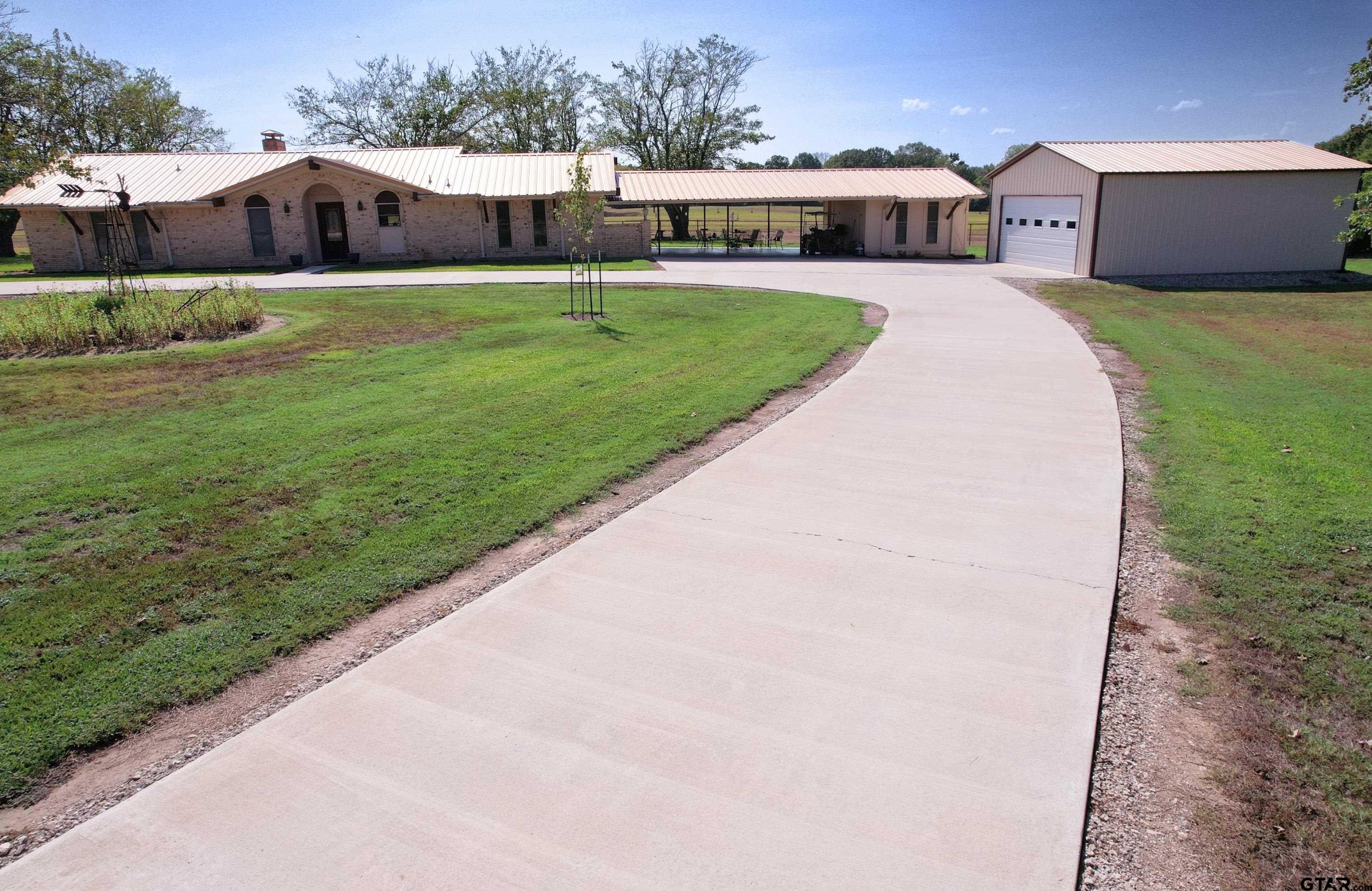 6105 W FM 515