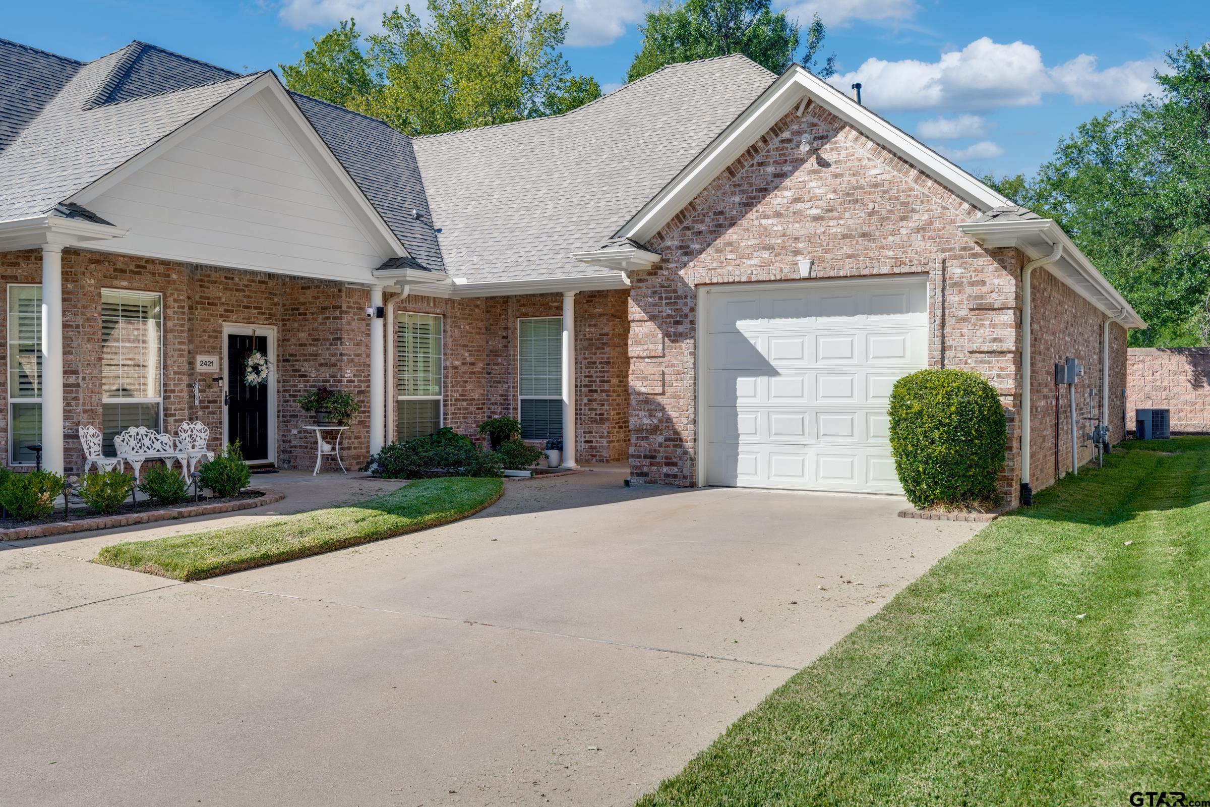 2417 Homestead Ln