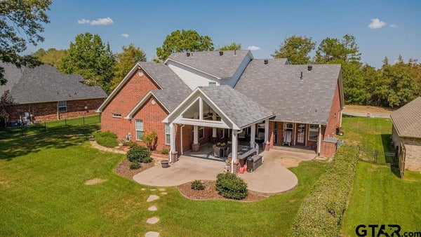 233 WINGED FOOT DR, LINDALE, TX 75771 - Image d3fc6fe5ce99fe9037e23bc9ff219161/3358497428