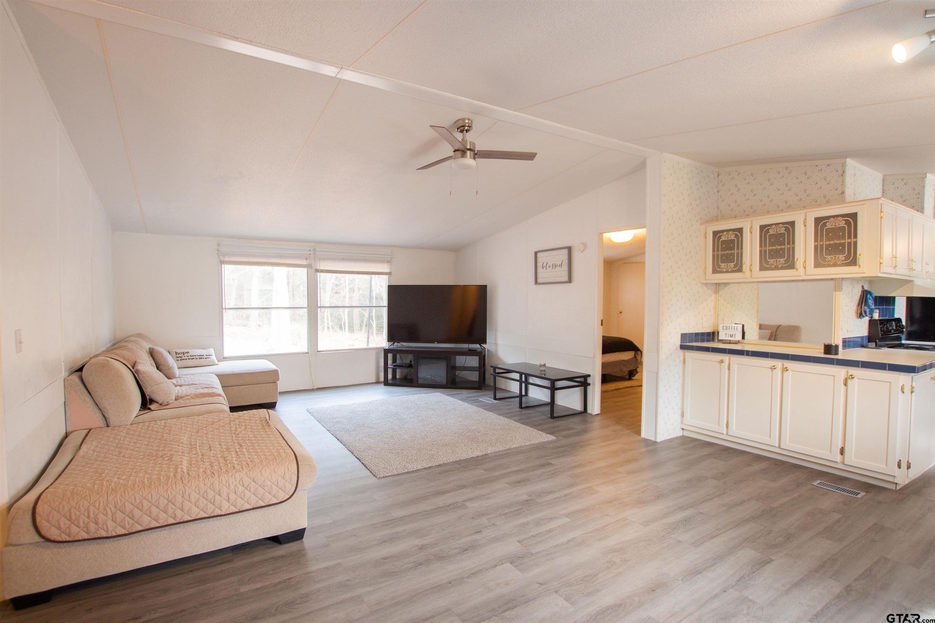 200 Brookwood Dr