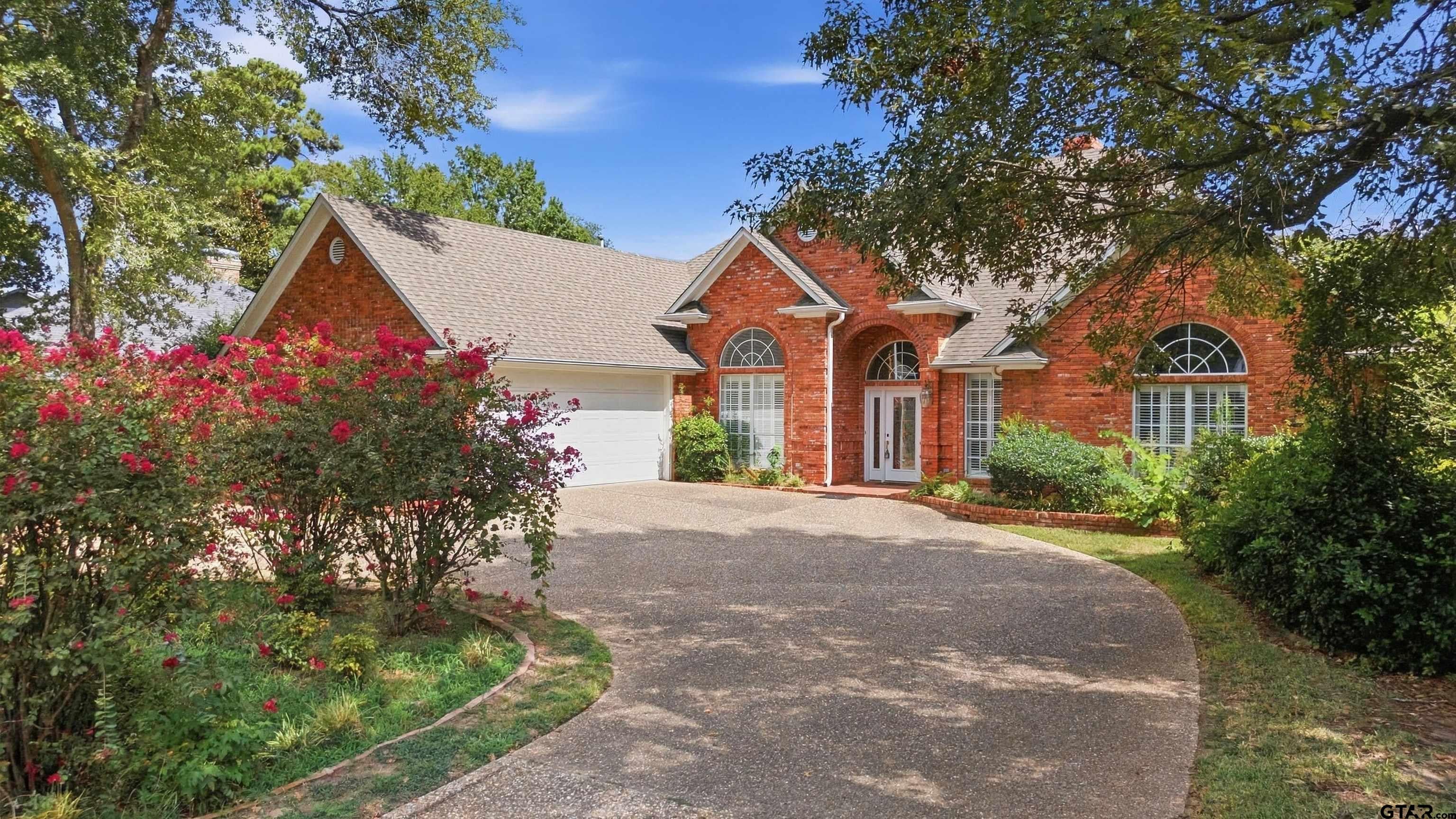 3403 Pinecreek Dr.