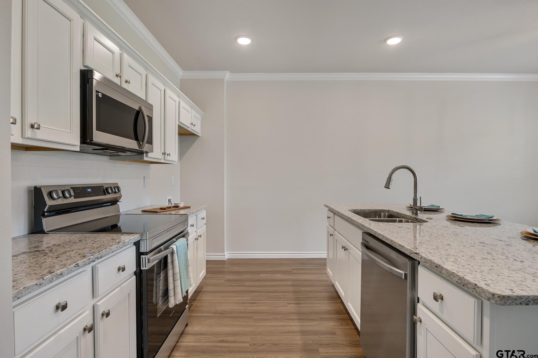 1118 Park Meadows Dr.