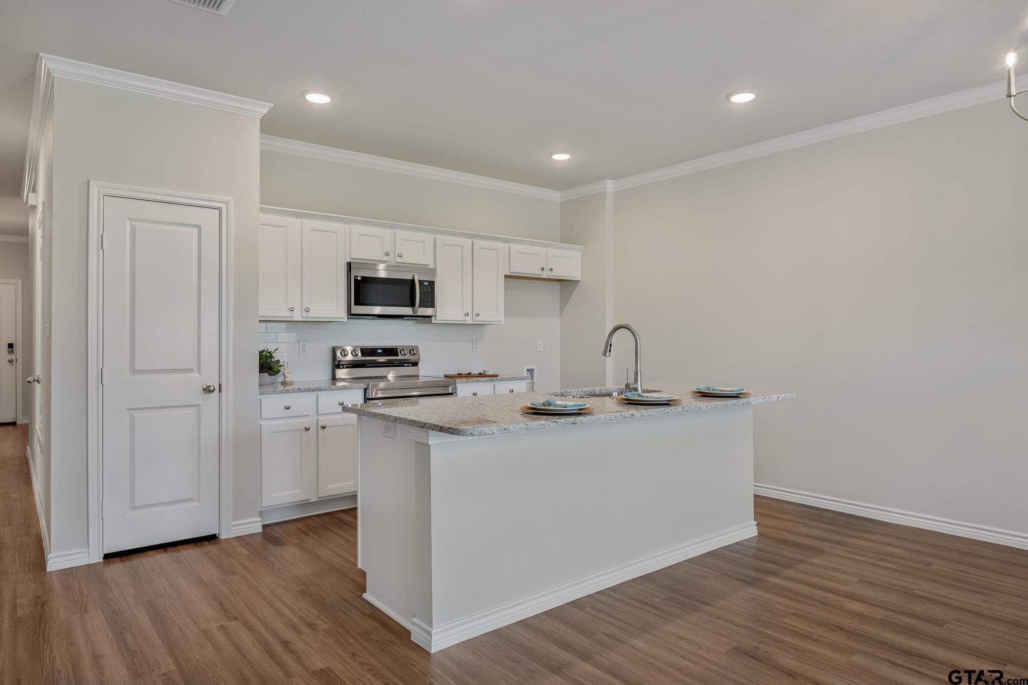 1118 Park Meadows Dr.