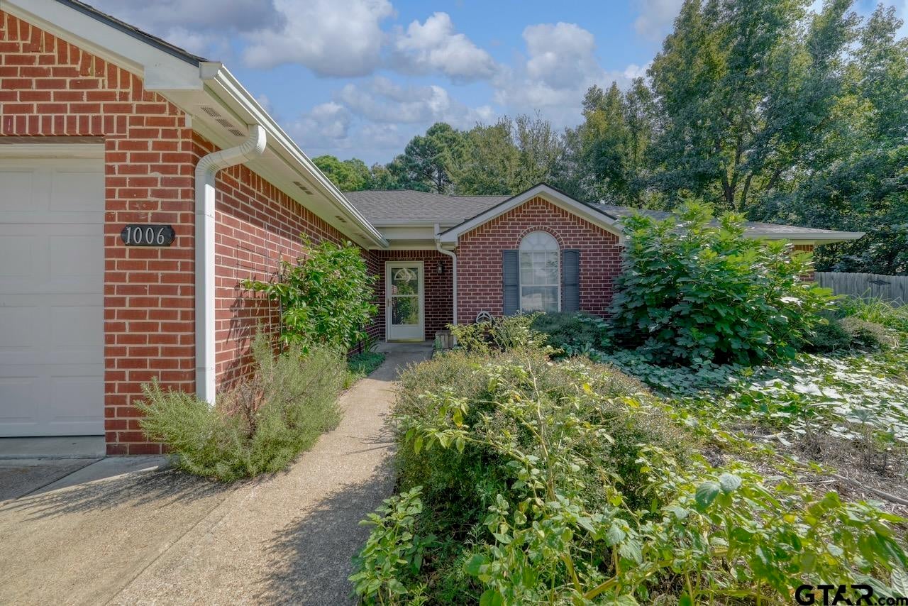 1006 Carol Drive