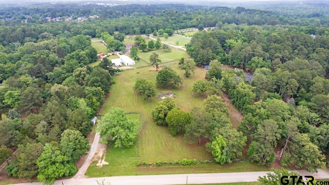 10204 CR 135 (COX RD)