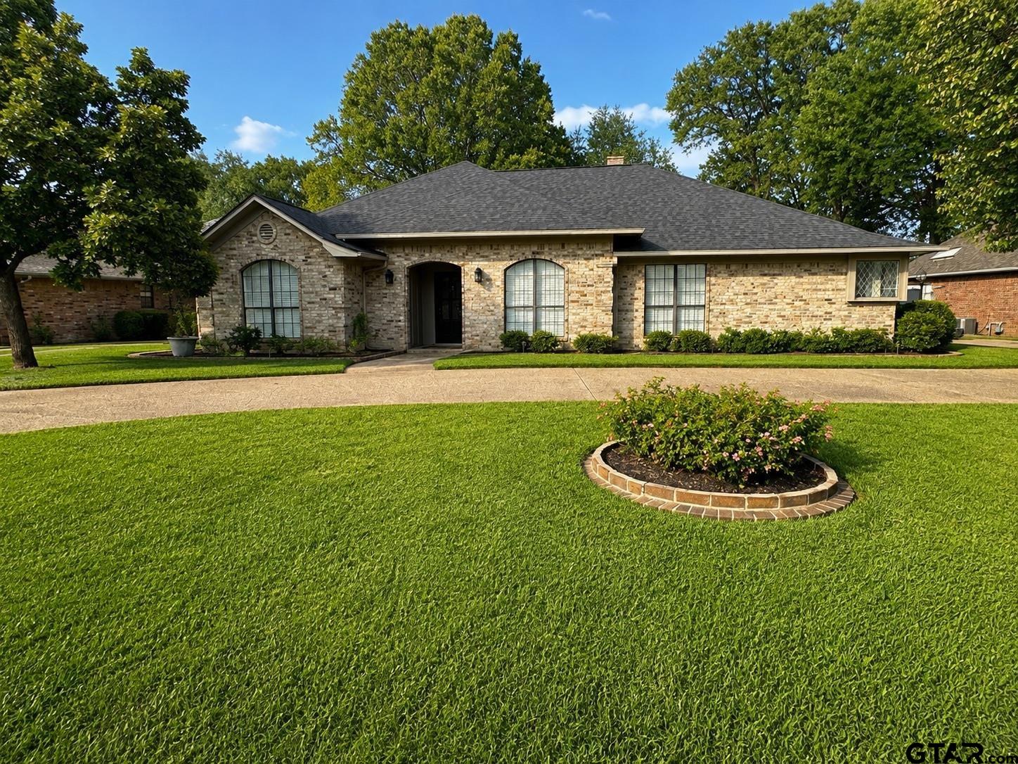 5908 Plantation Dr.