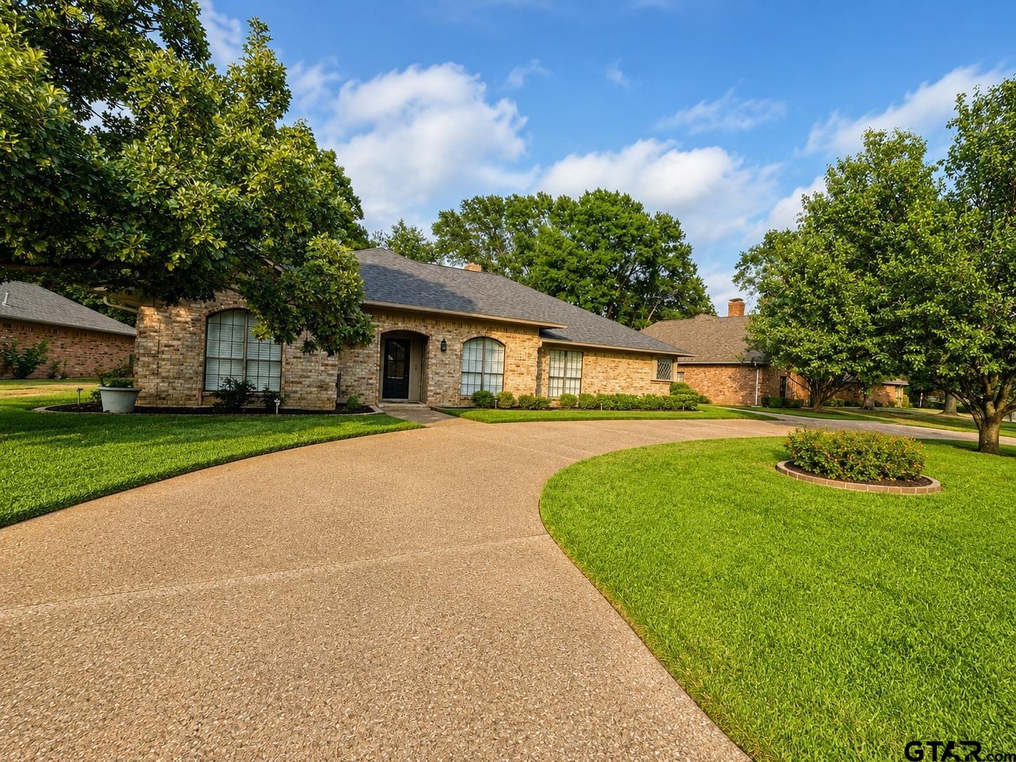 5908 Plantation Dr.