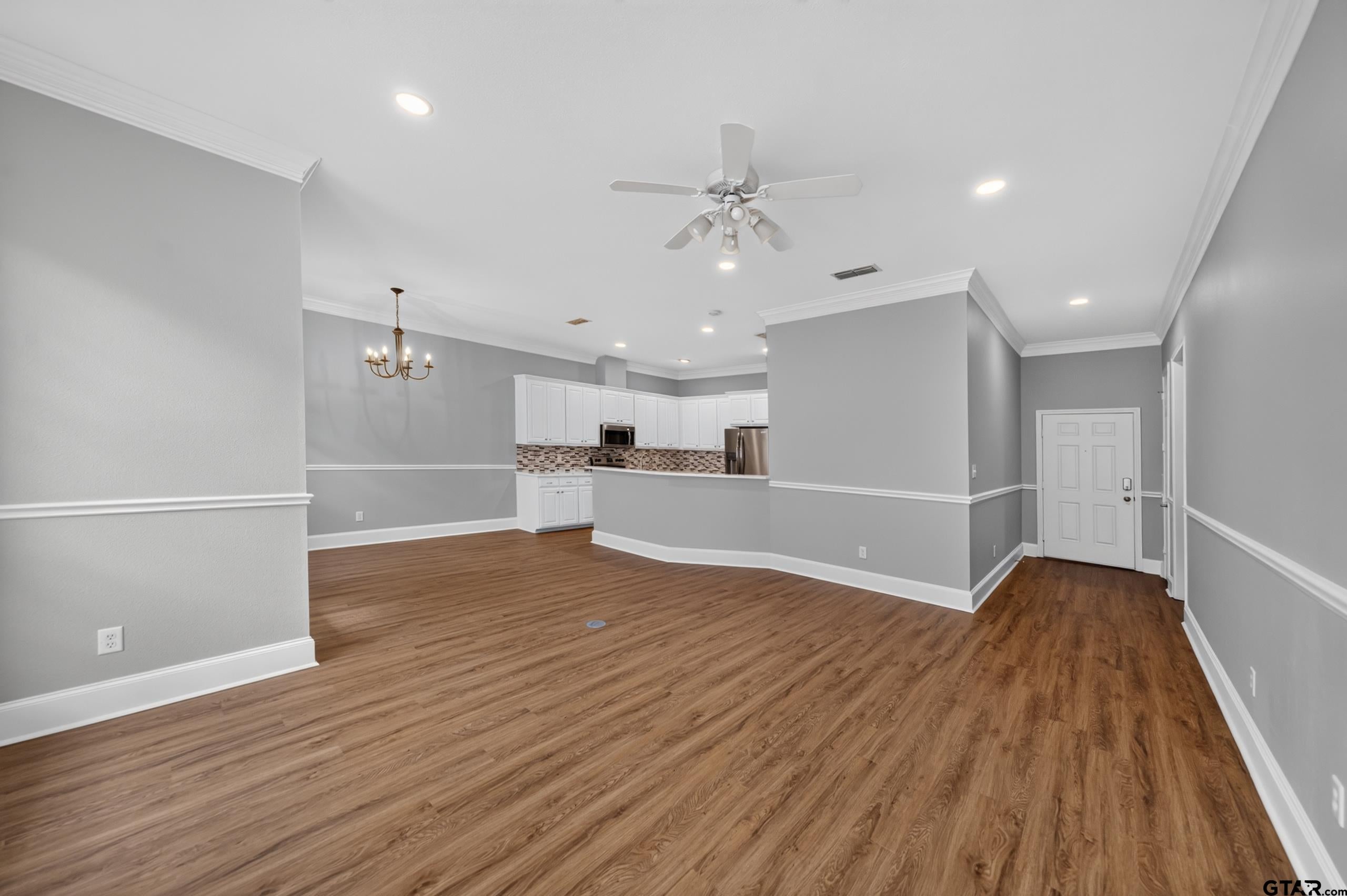 2322 Homestead Ln