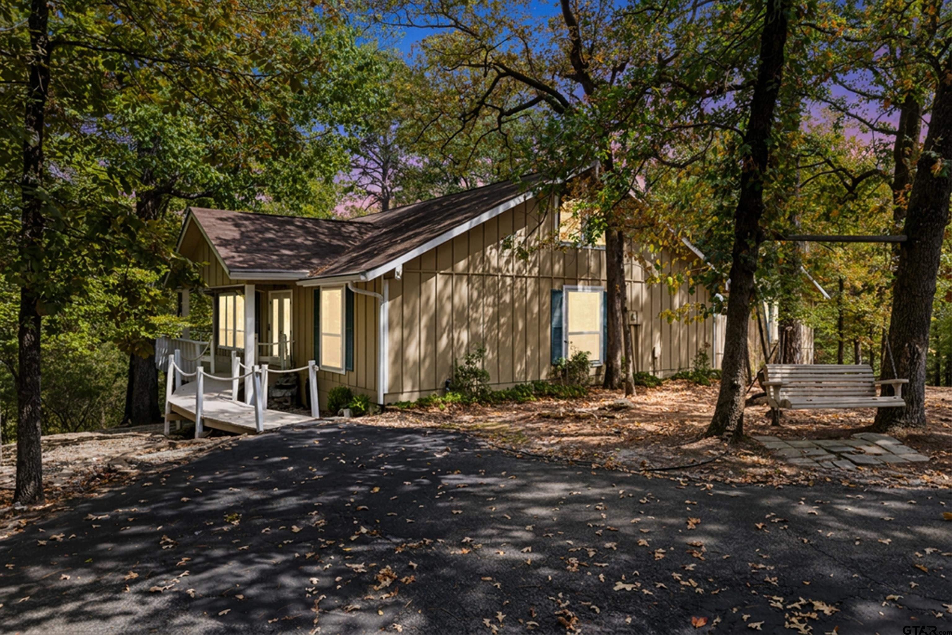 1392 W Holly Trail