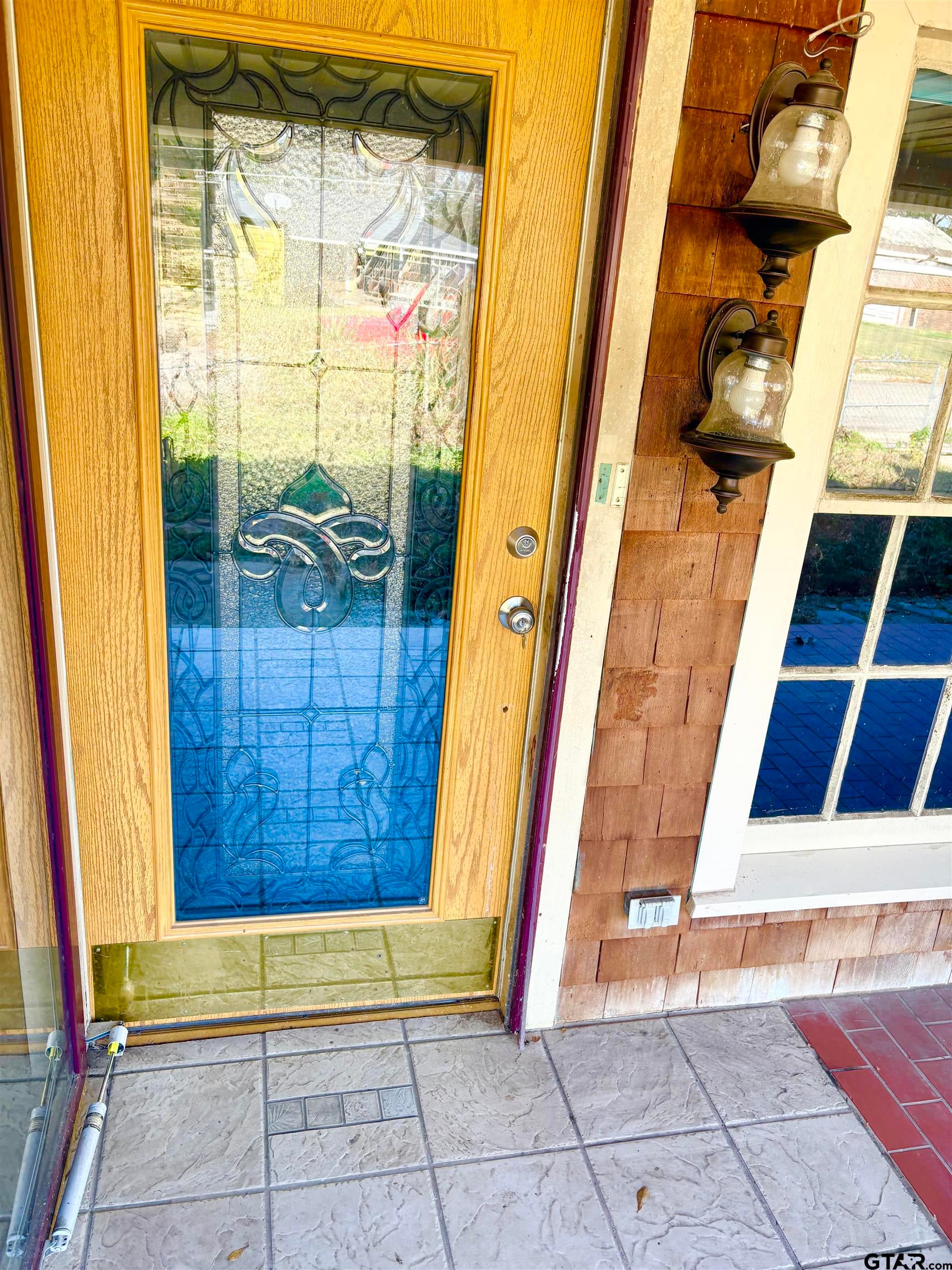609 HICKORY