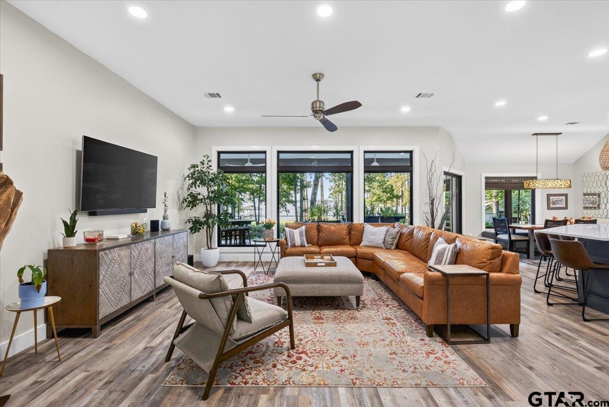 15740 Timberhill