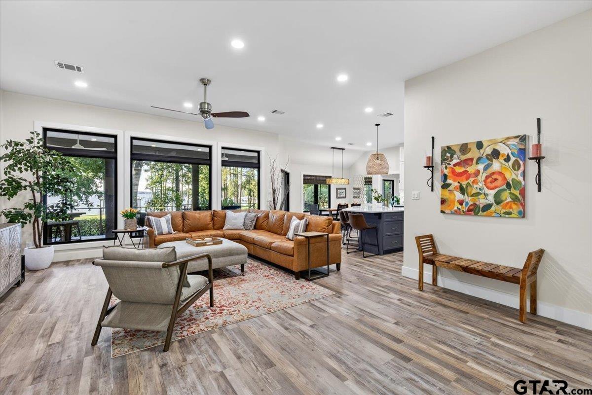 15740 Timberhill