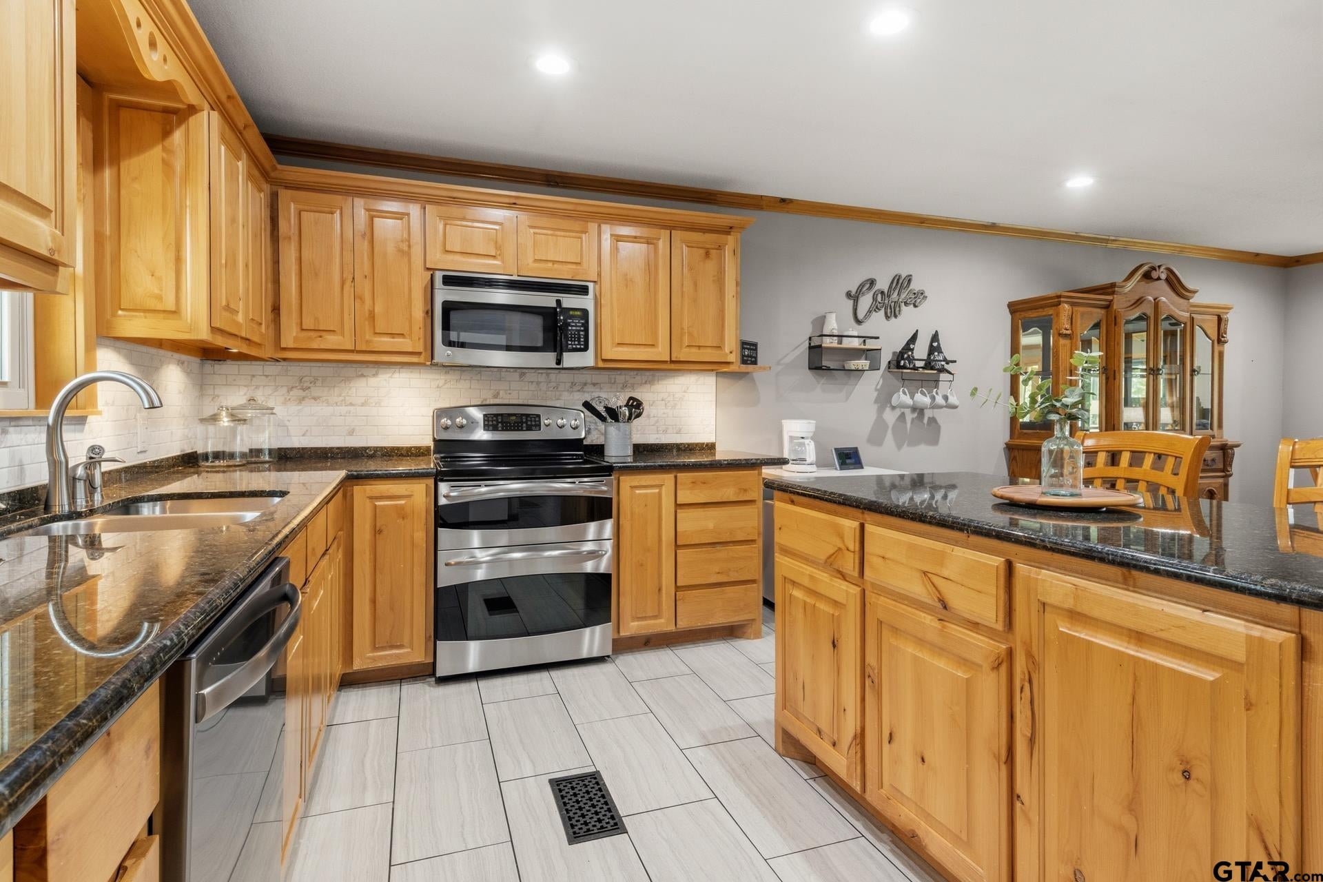 803 County Road  2127