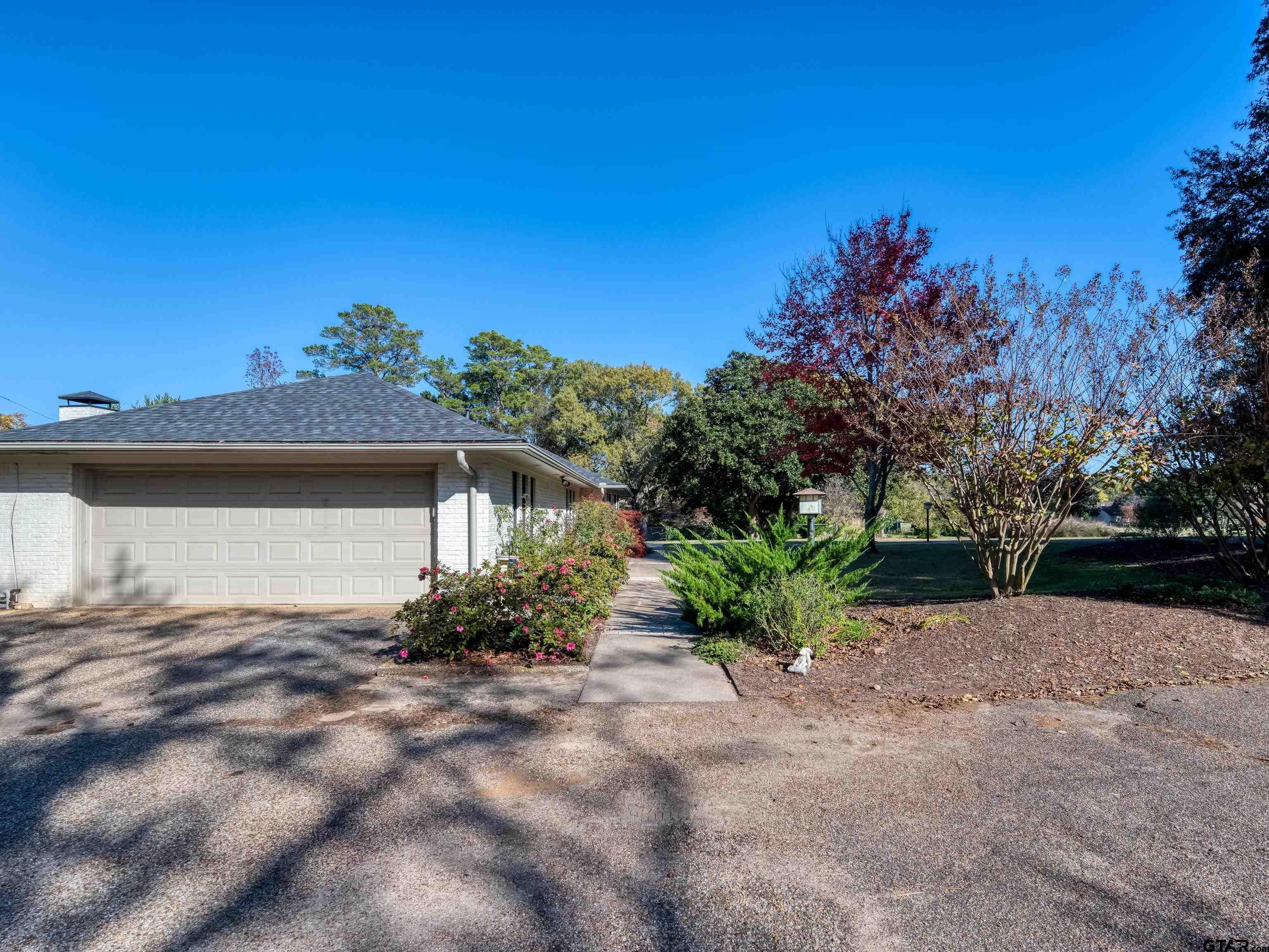 8212 Cambridge Rd