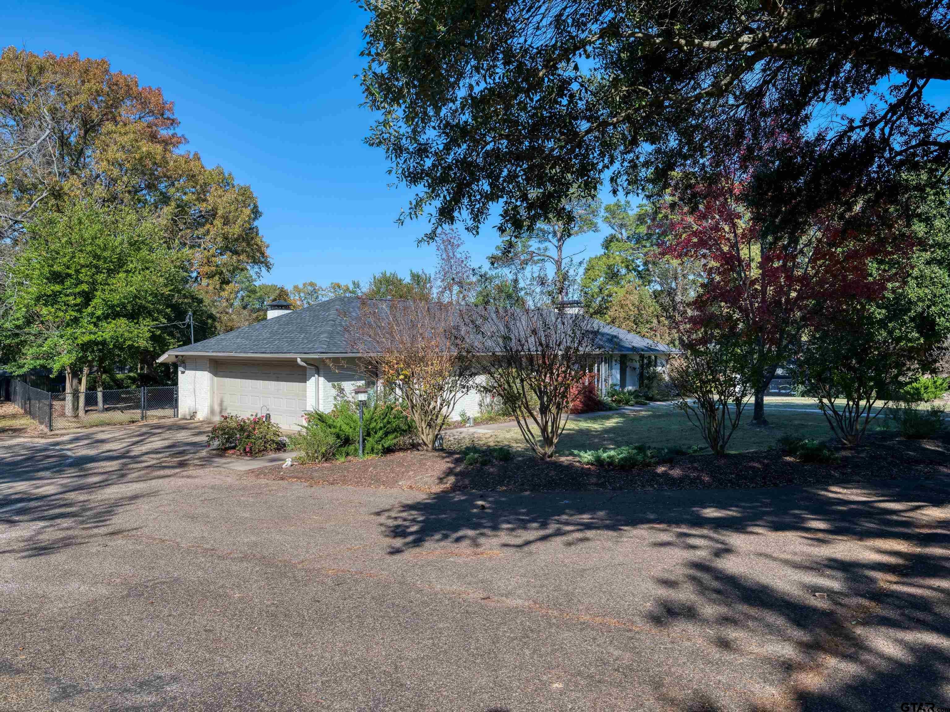 8212 Cambridge Rd