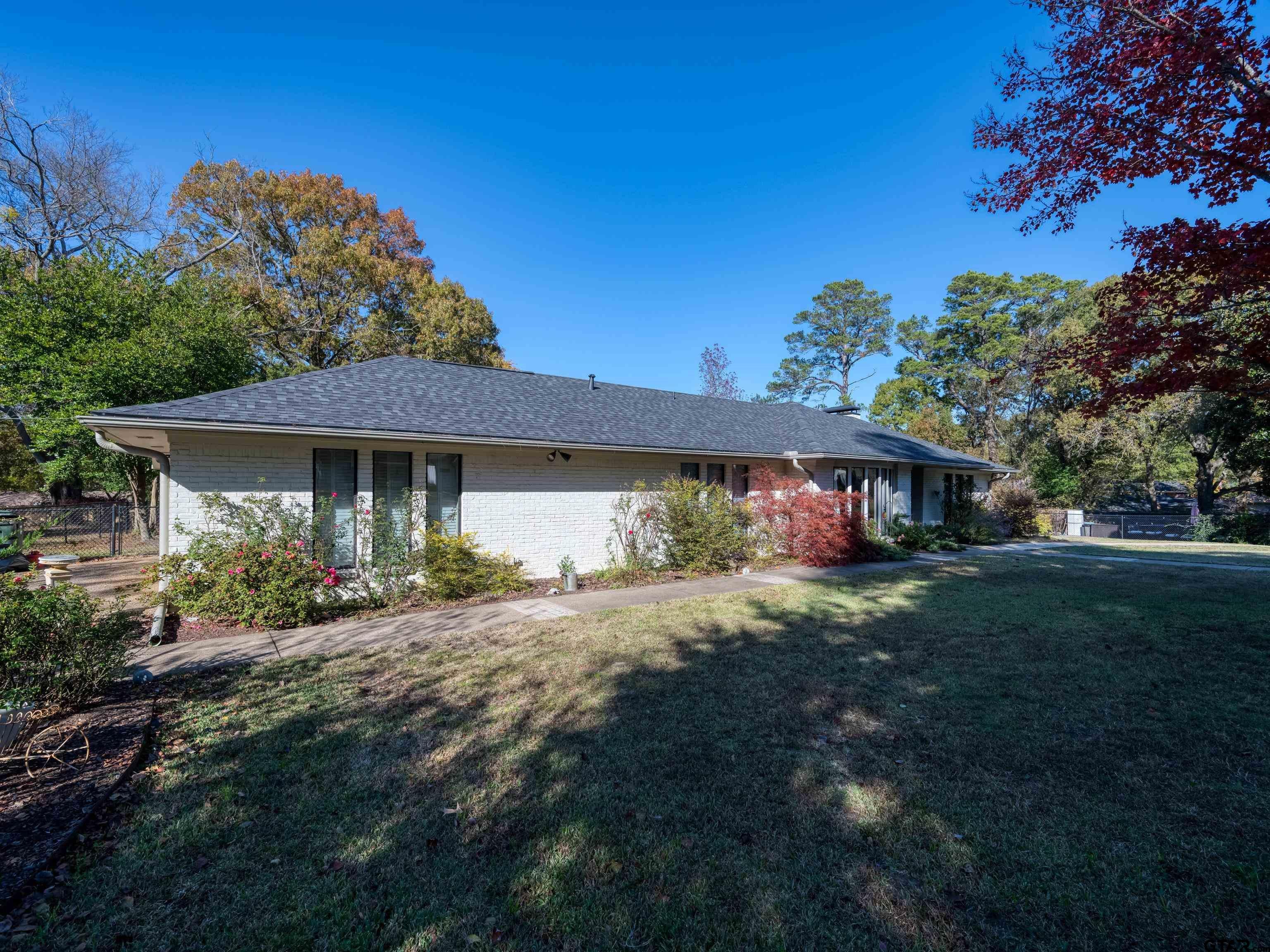 8212 Cambridge Rd