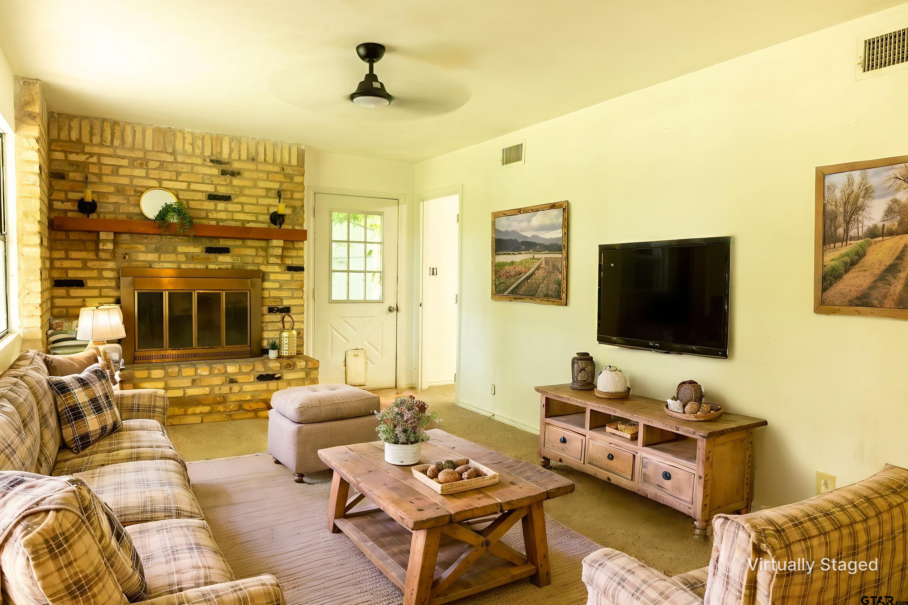 4892 Woodcastle Dr.