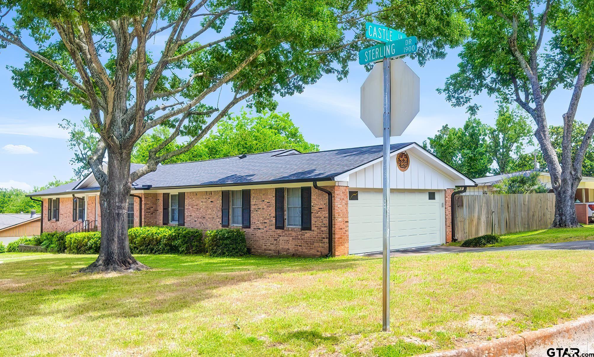 1901 Sterling Dr