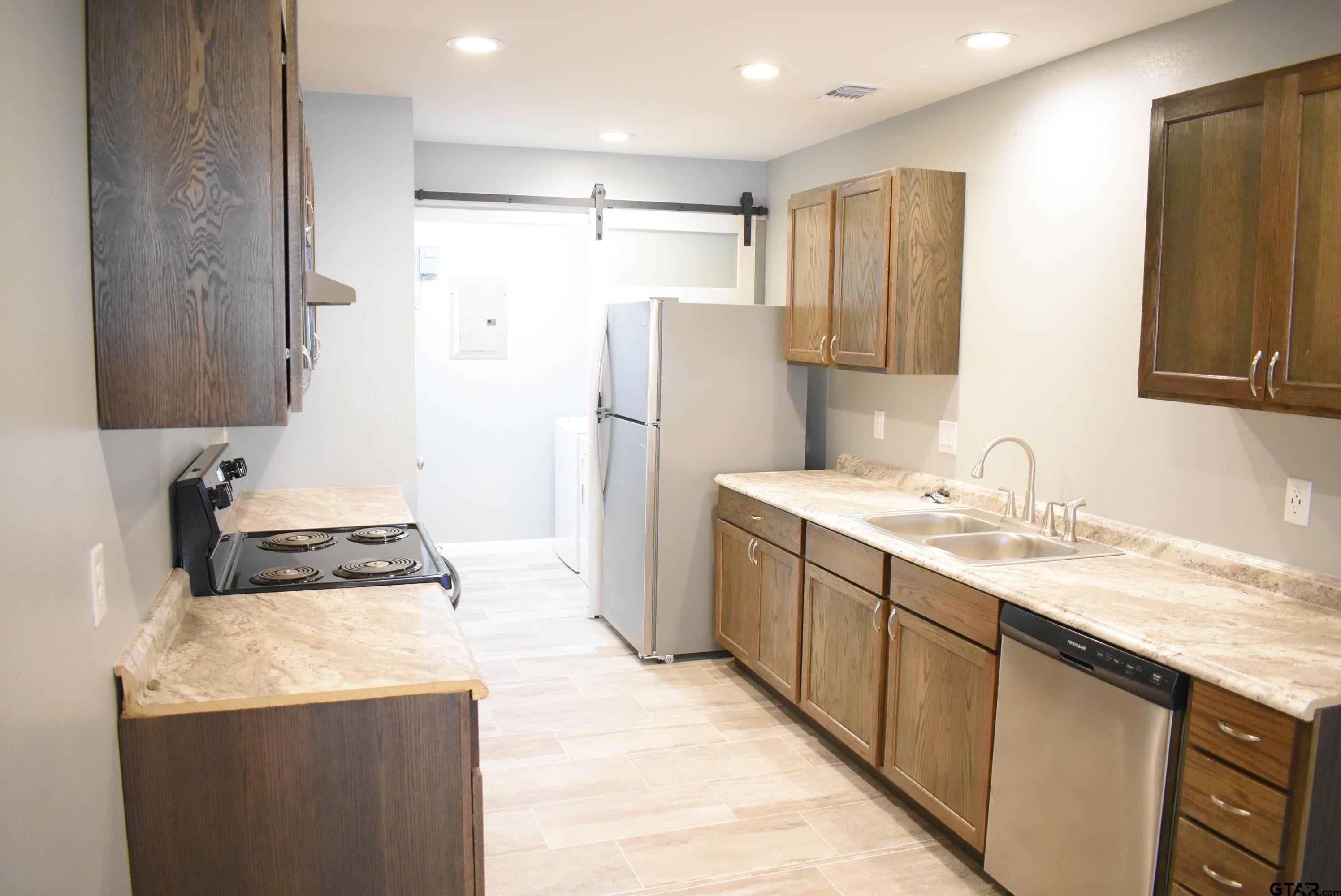 2121 Gasaway