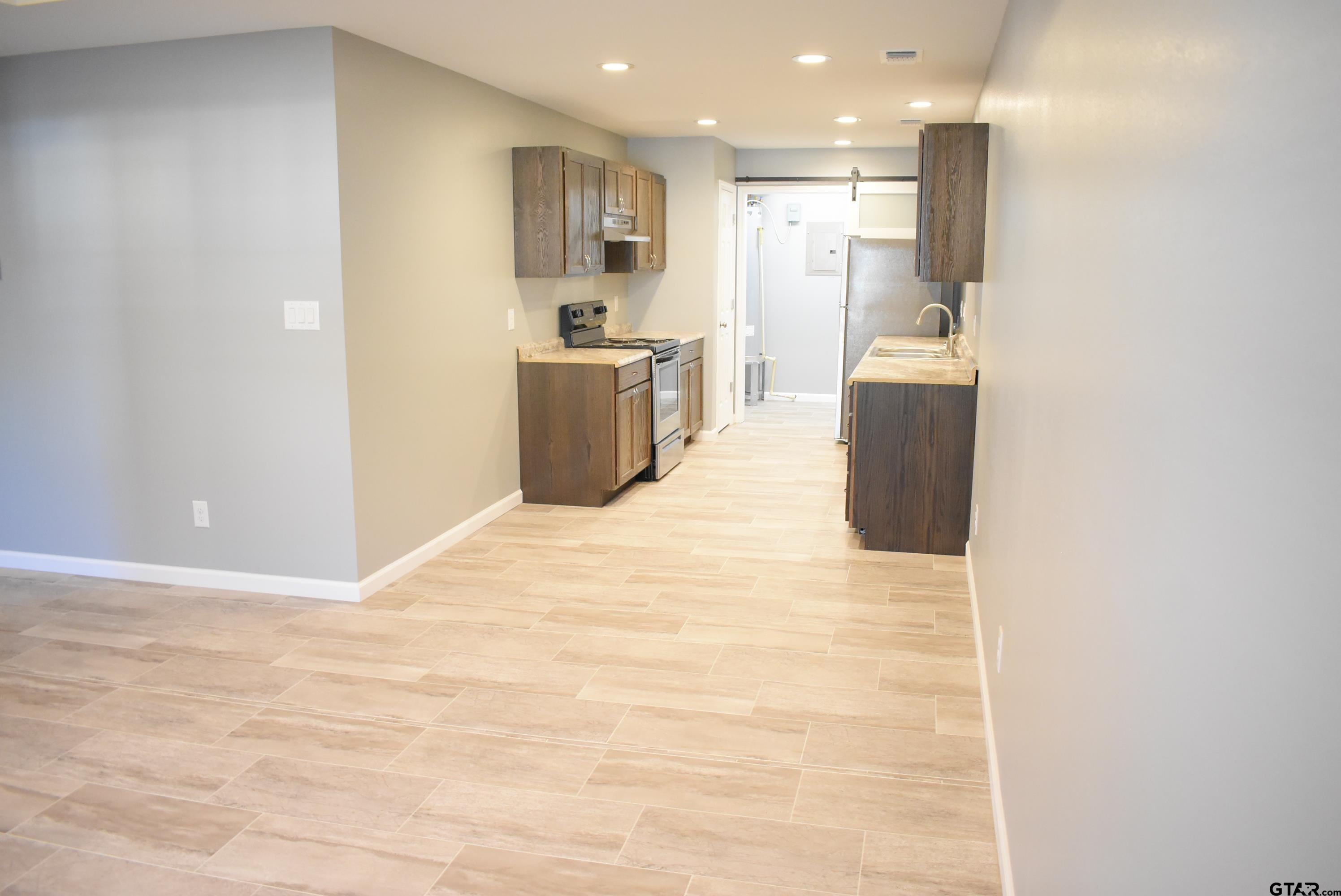 2121 Gasaway