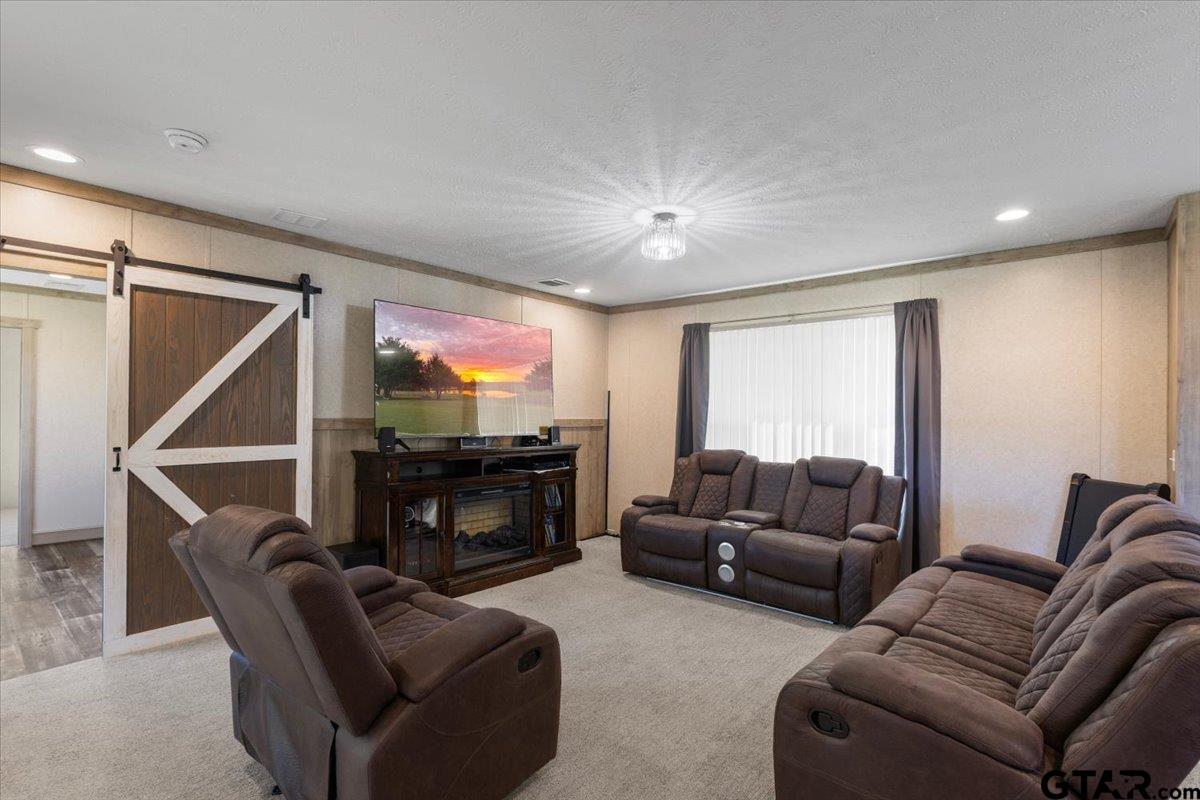 395 N Royal Dr
