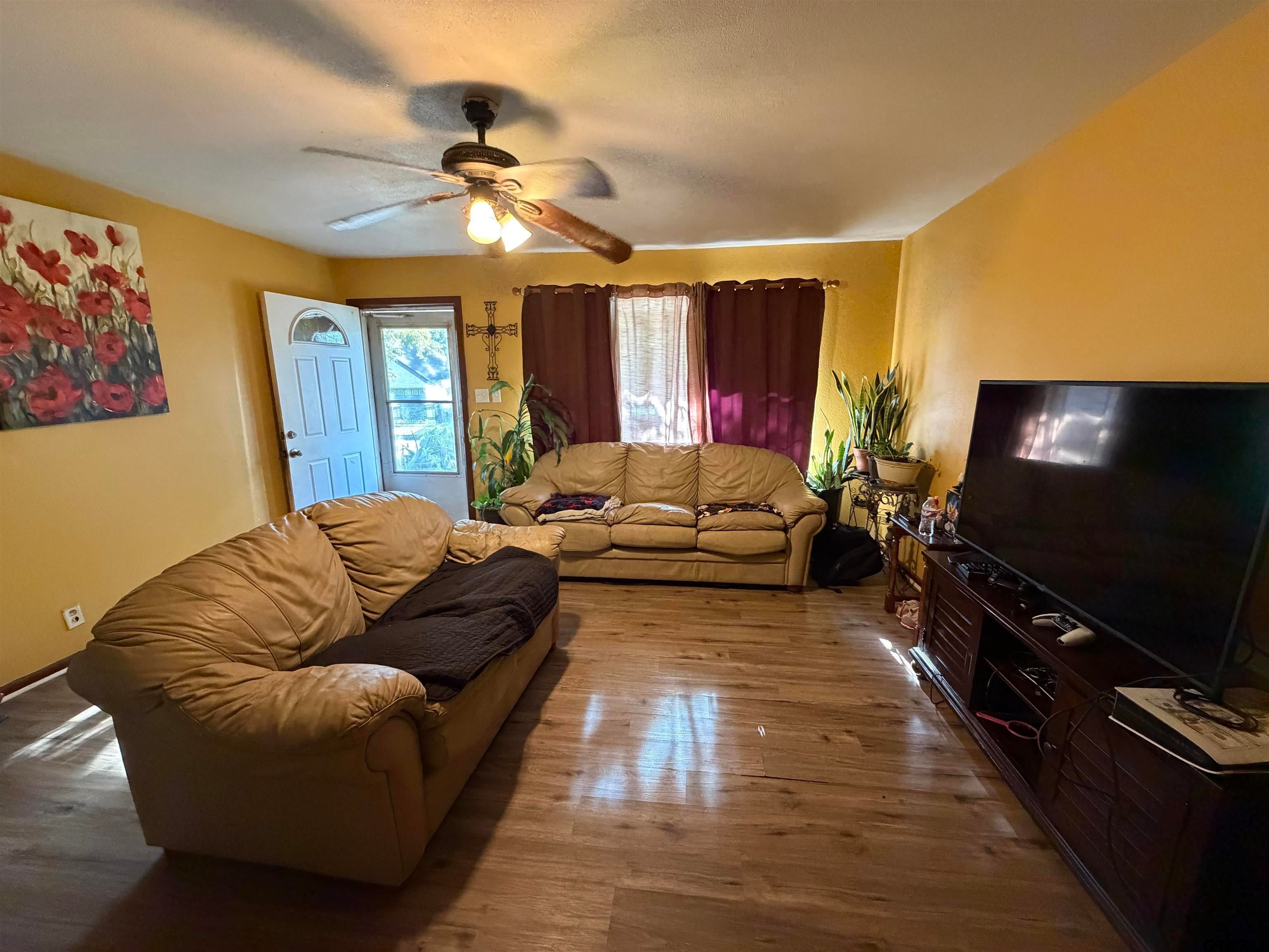 1711 Charlotte Dr.