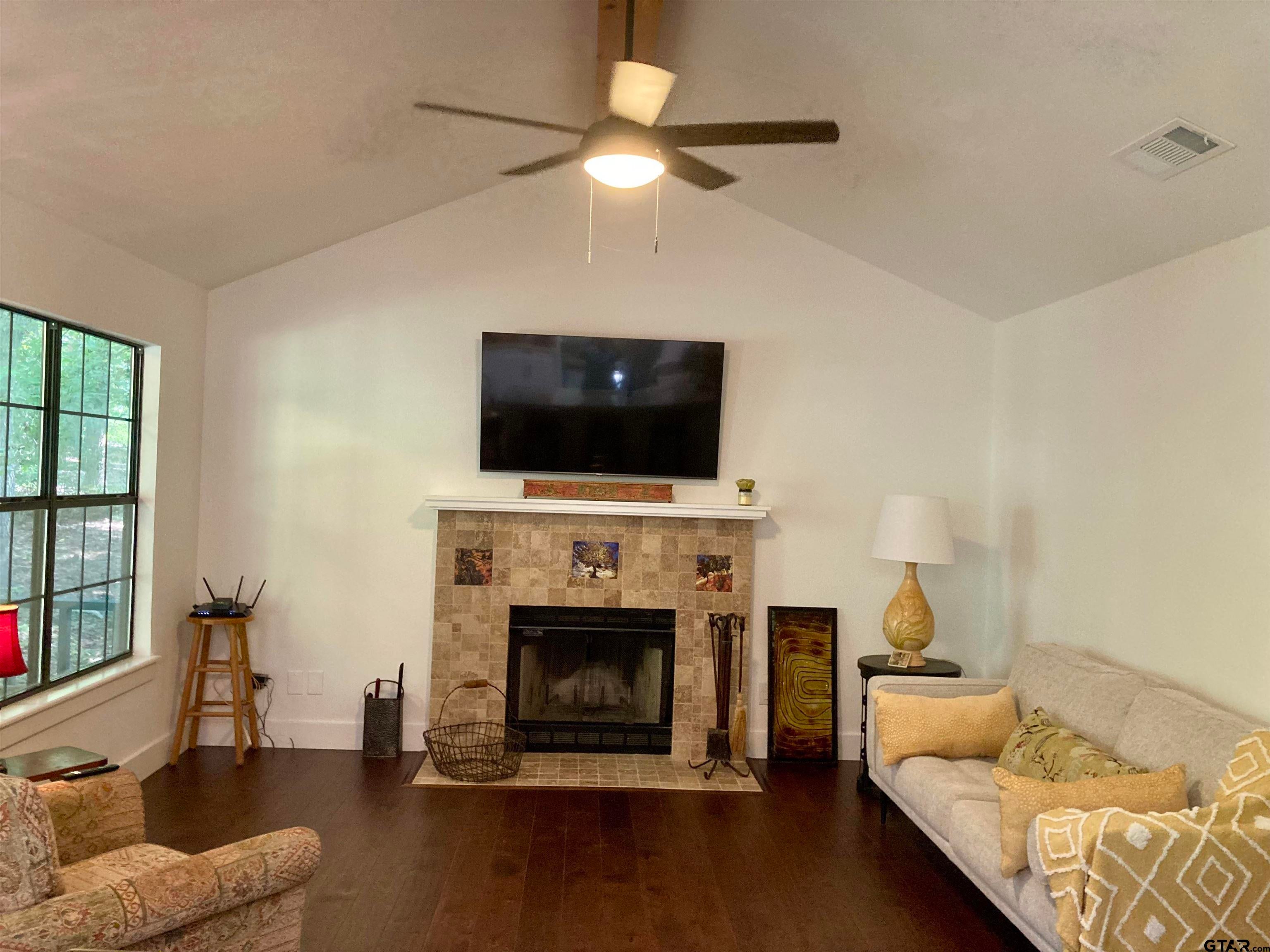 203 Peach Tree