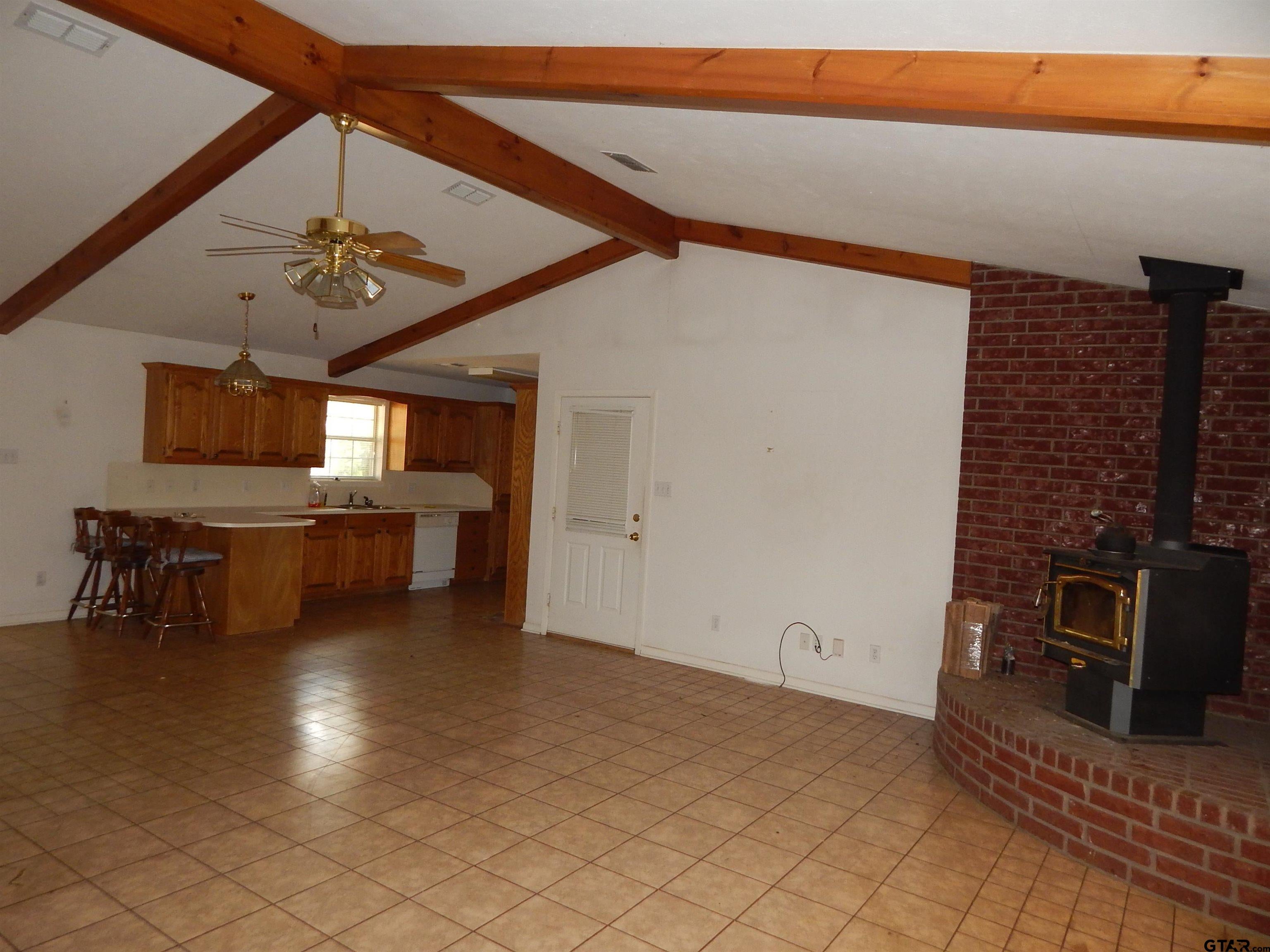 8267 FM 3358