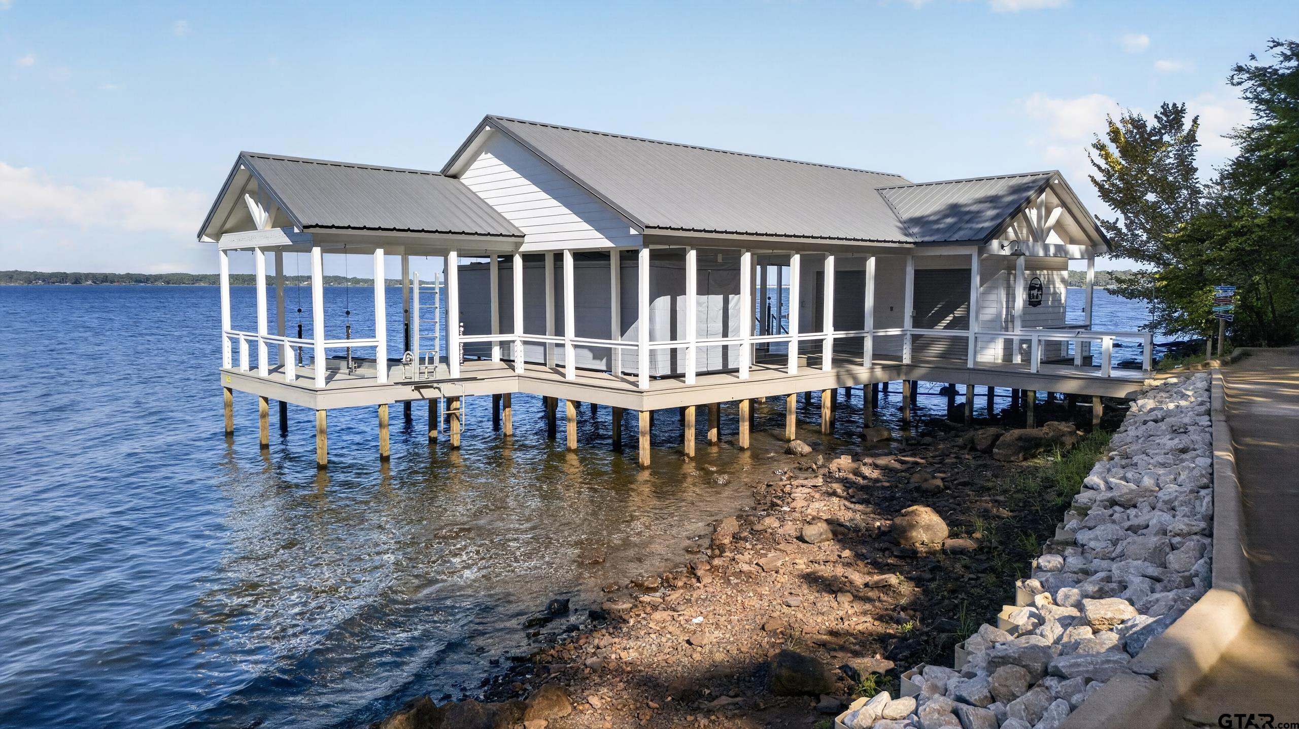 177 N Lake Bluff Drive